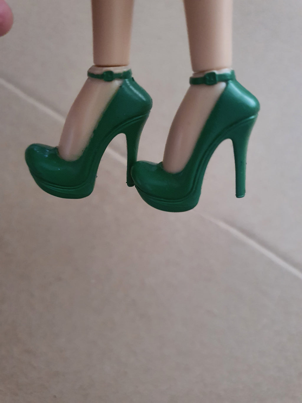 Bratz jade holiday 2012