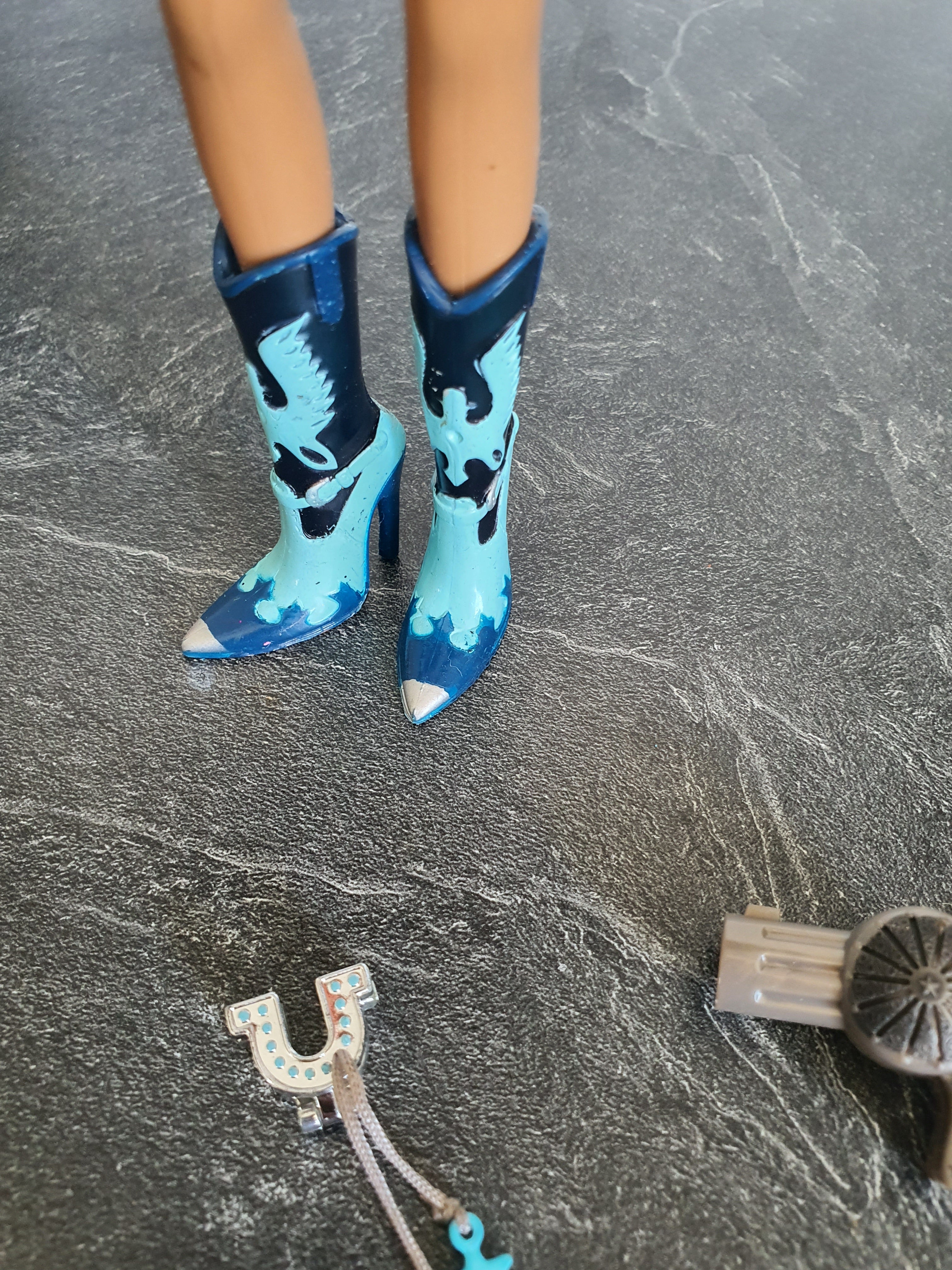 Bratz kiana wild wild rodeo