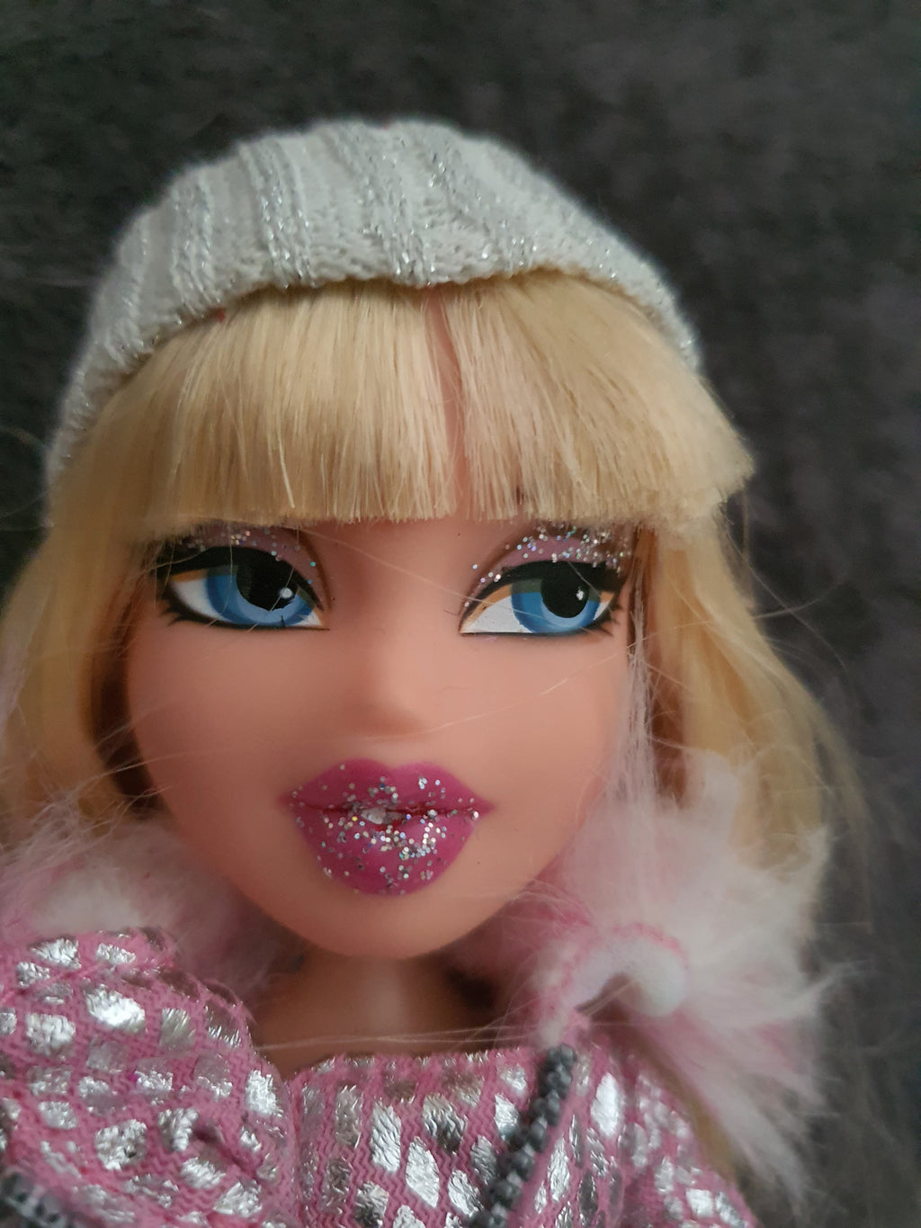 Bratz cloe pink winter dream