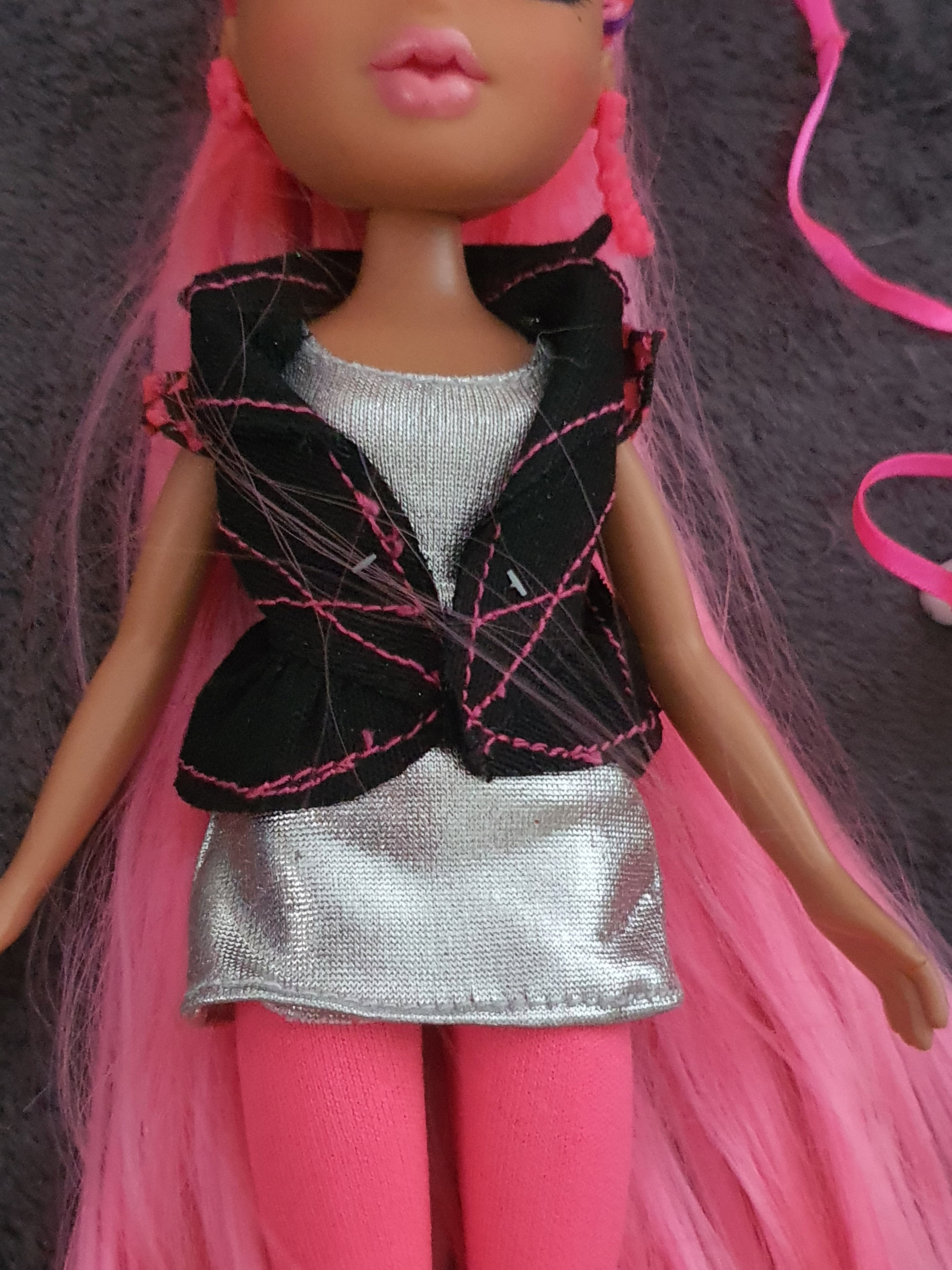 Bratz neon pink runway