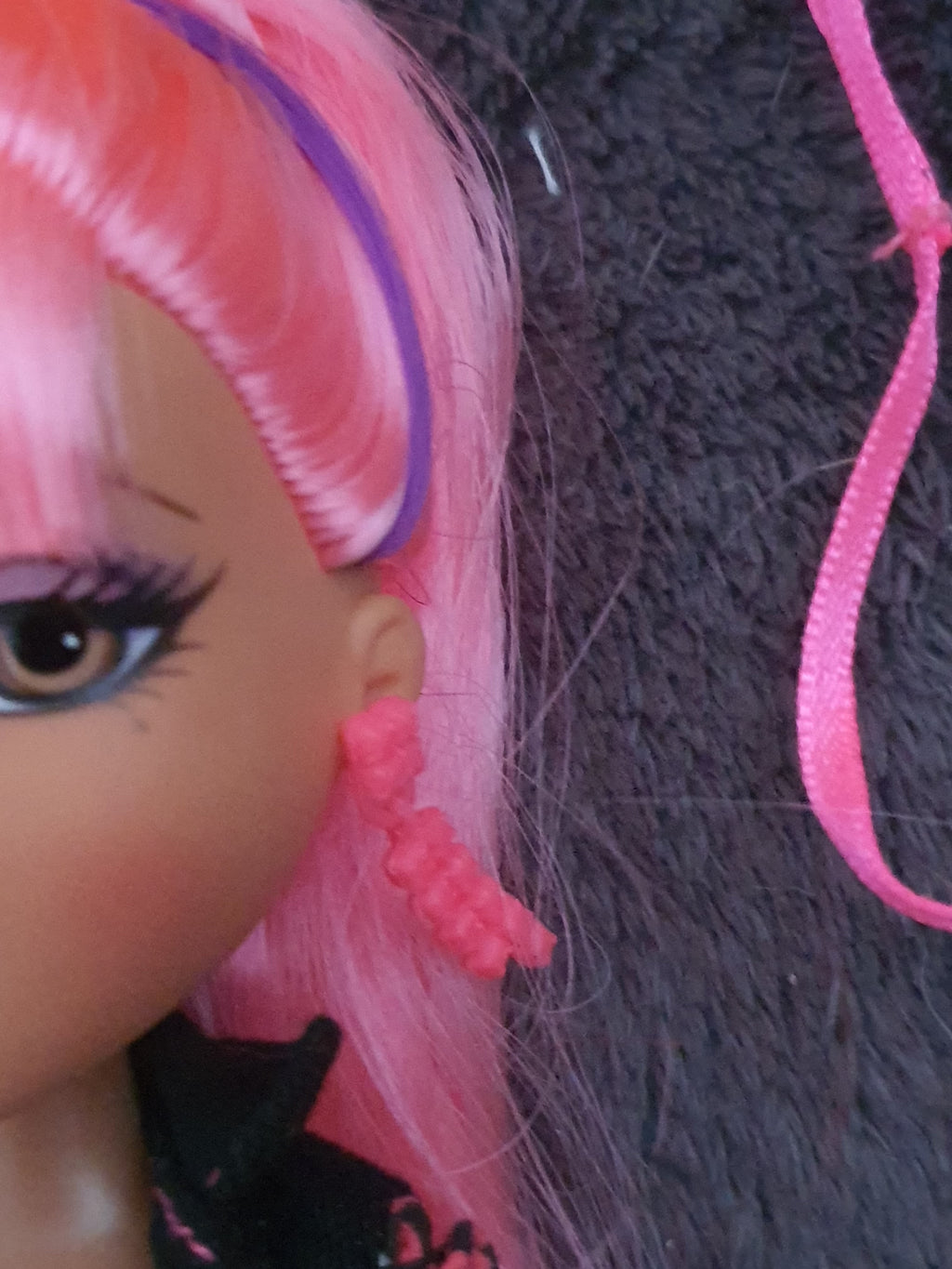 Bratz neon pink runway