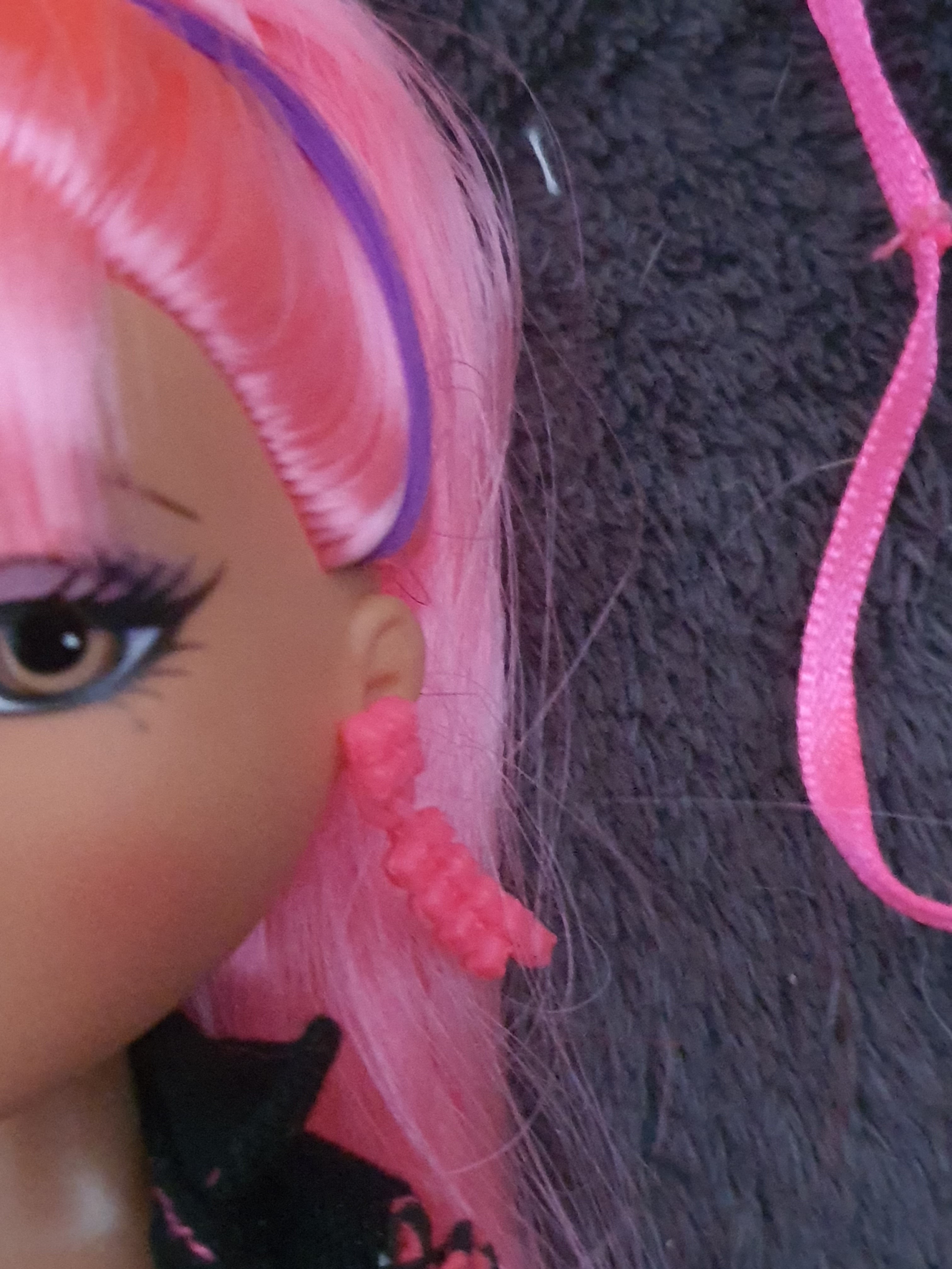 Bratz neon pink runway