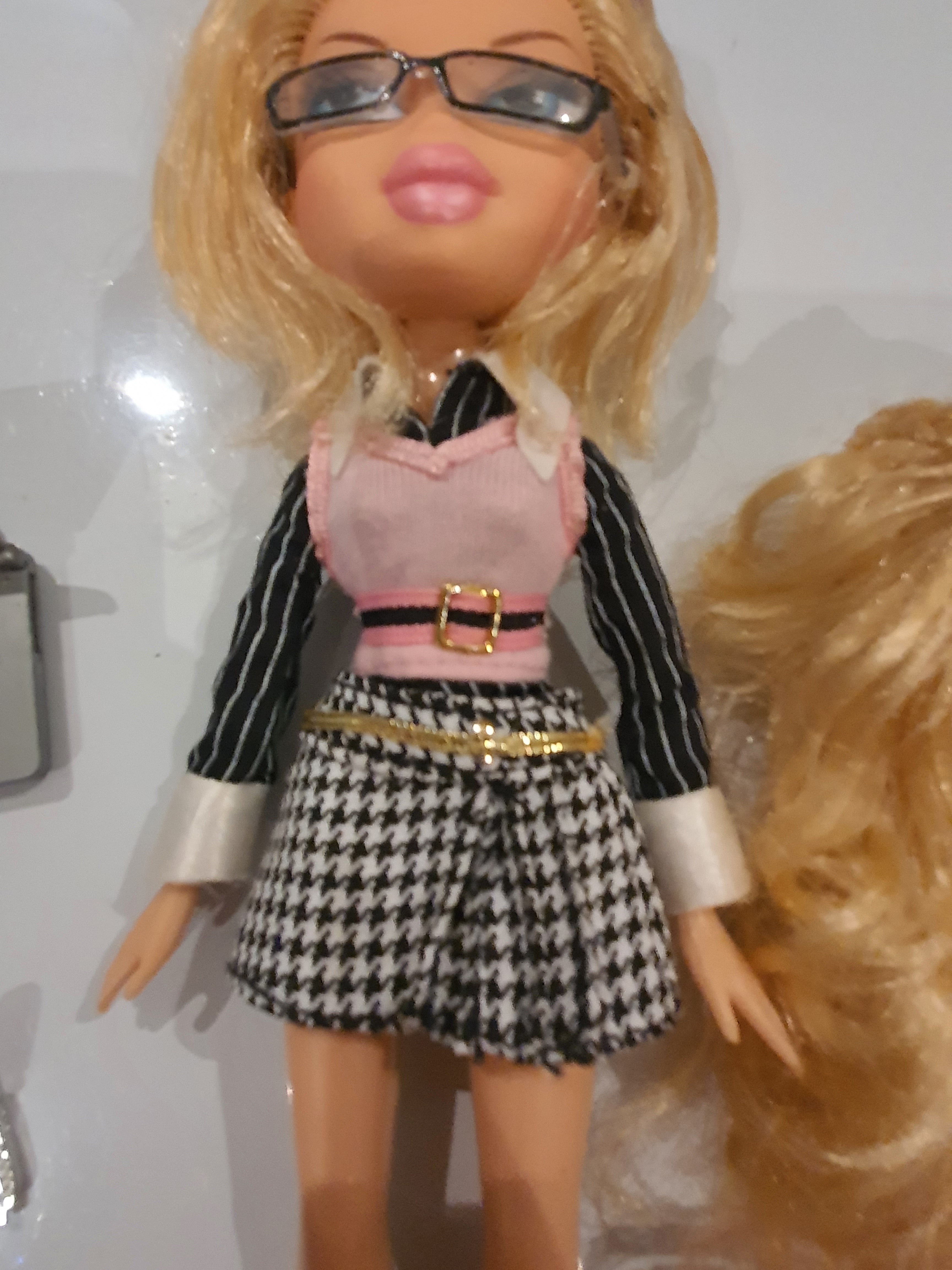 Bratz World Familiez Sonya Originale MGA (2008)