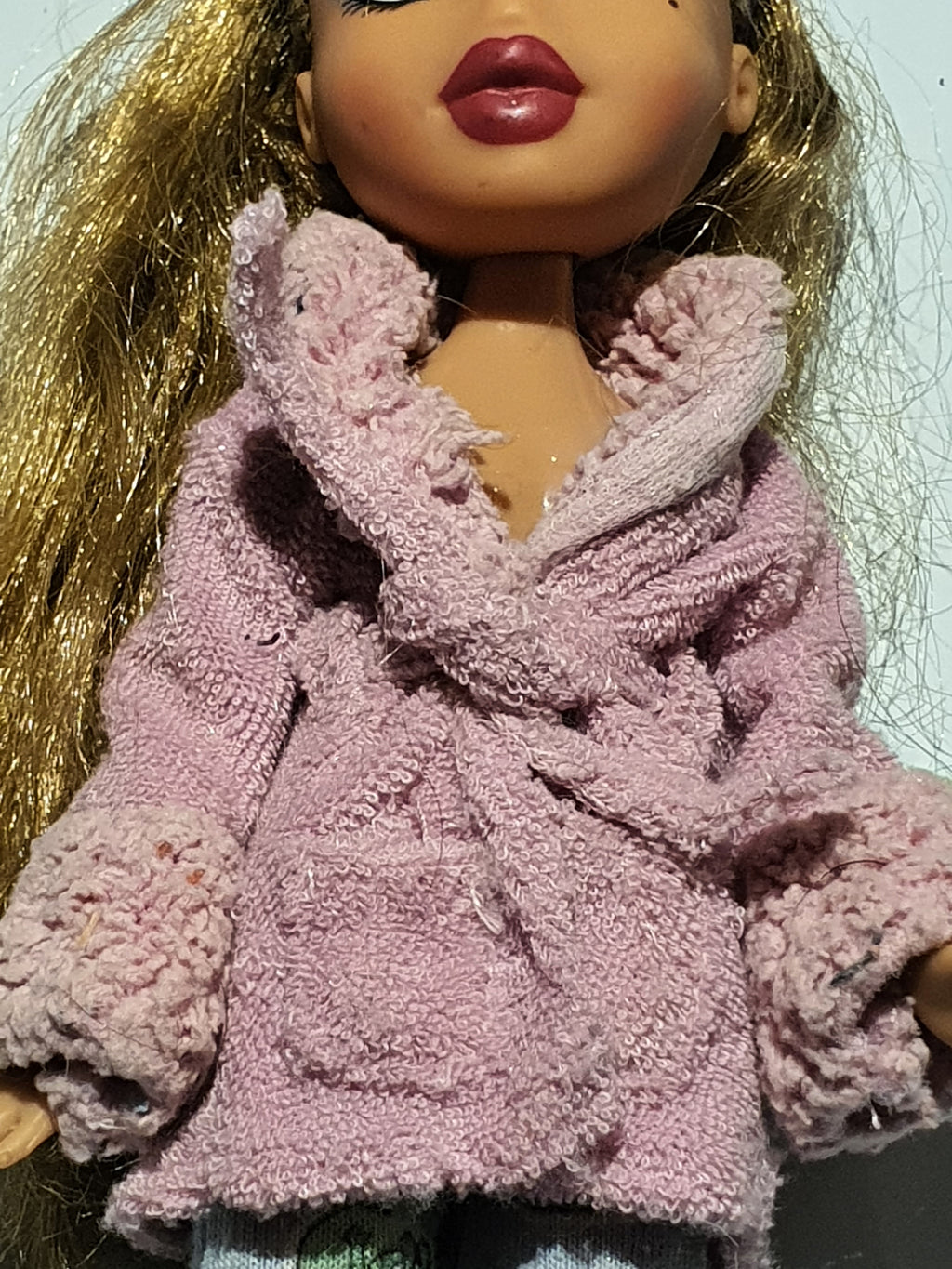 🌙 Bratz Slumber Party Yasmin – Poupée originale MGA avec accessoires