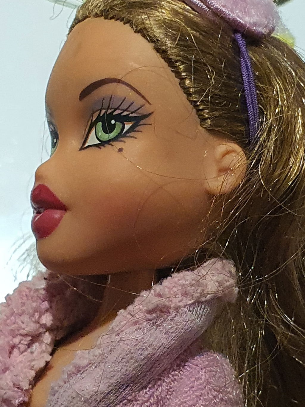 🌙 Bratz Slumber Party Yasmin – Poupée originale MGA avec accessoires
