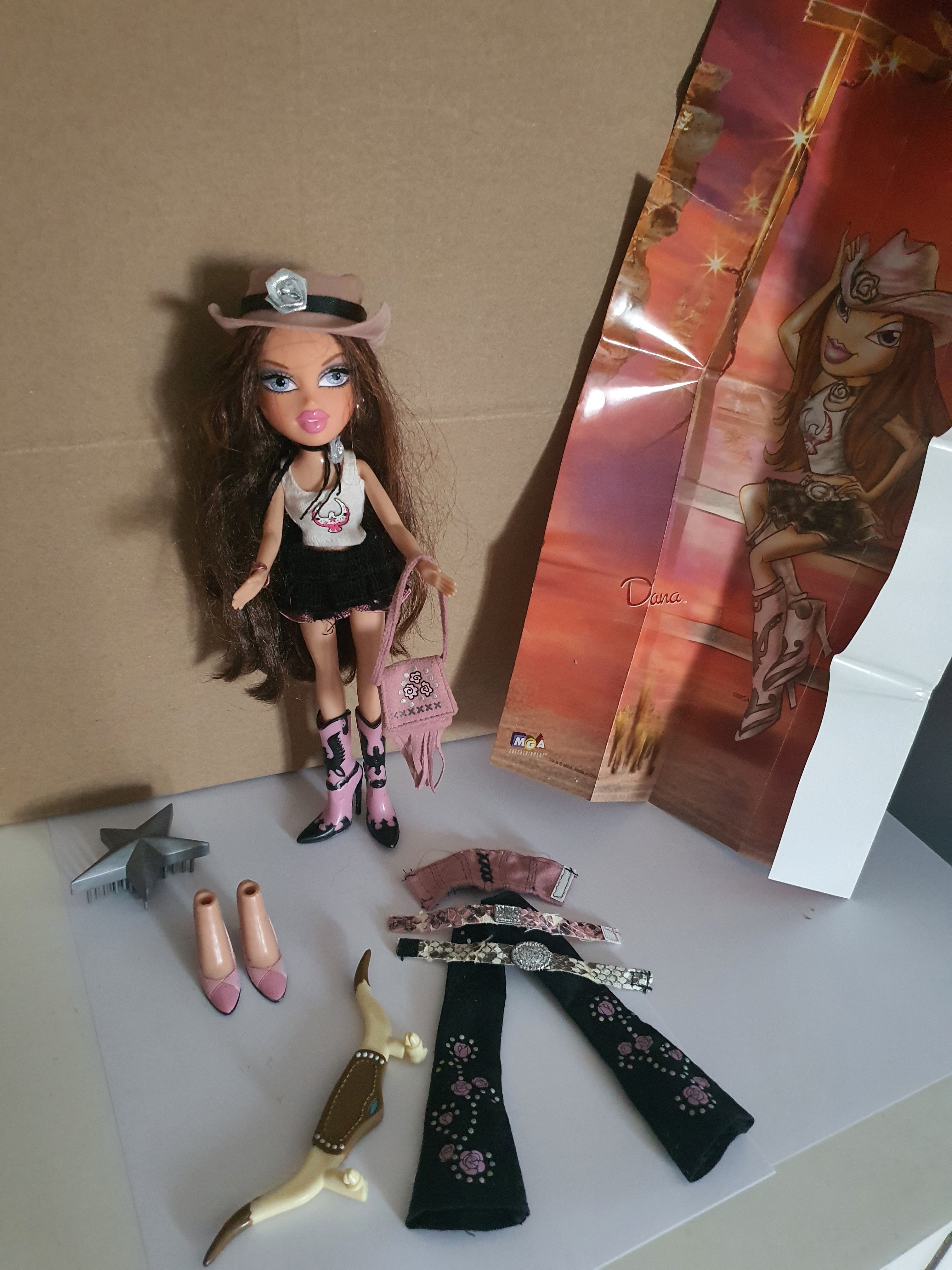 Bratz Wild Wild West Dana – Poupée avec tenue, accessoires et poster d'origine