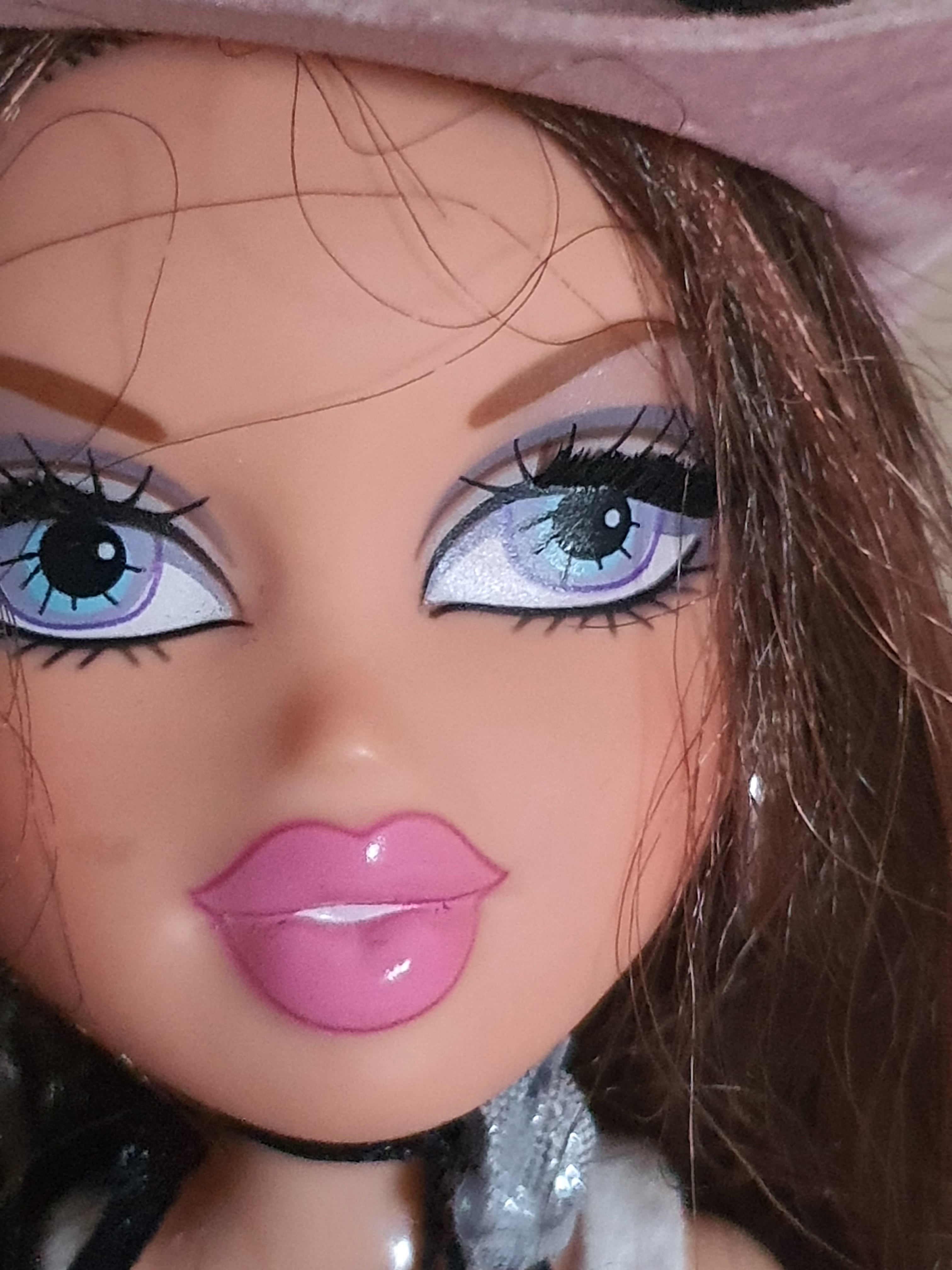 Bratz Wild Wild West Dana – Poupée avec tenue, accessoires et poster d'origine