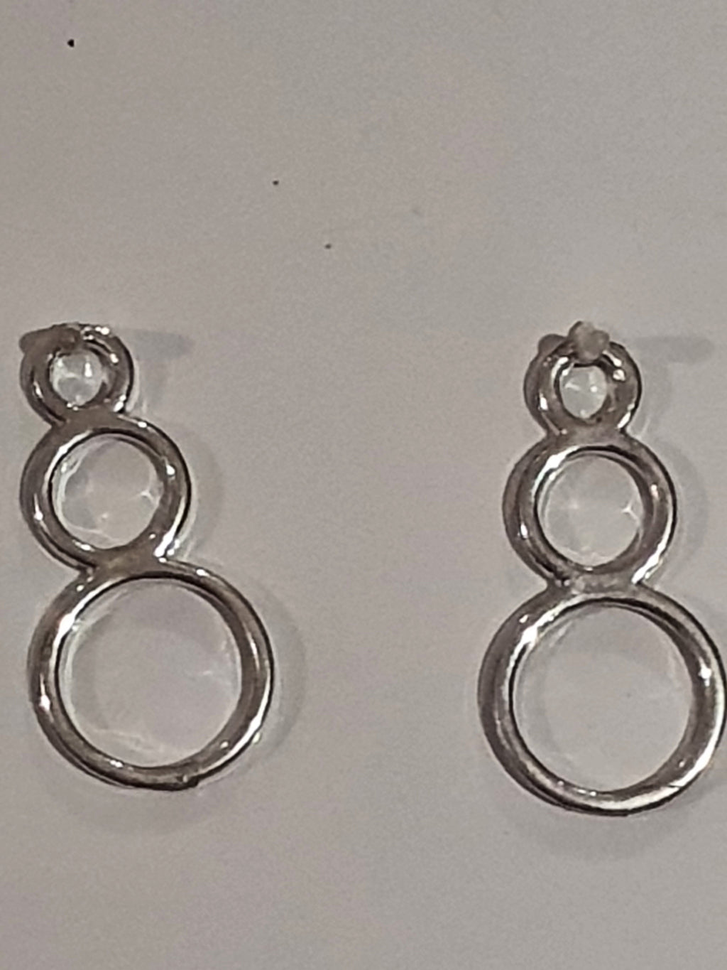 Boucles d'oreilles Bratz argentées à trois anneaux – Accessoire original MGA