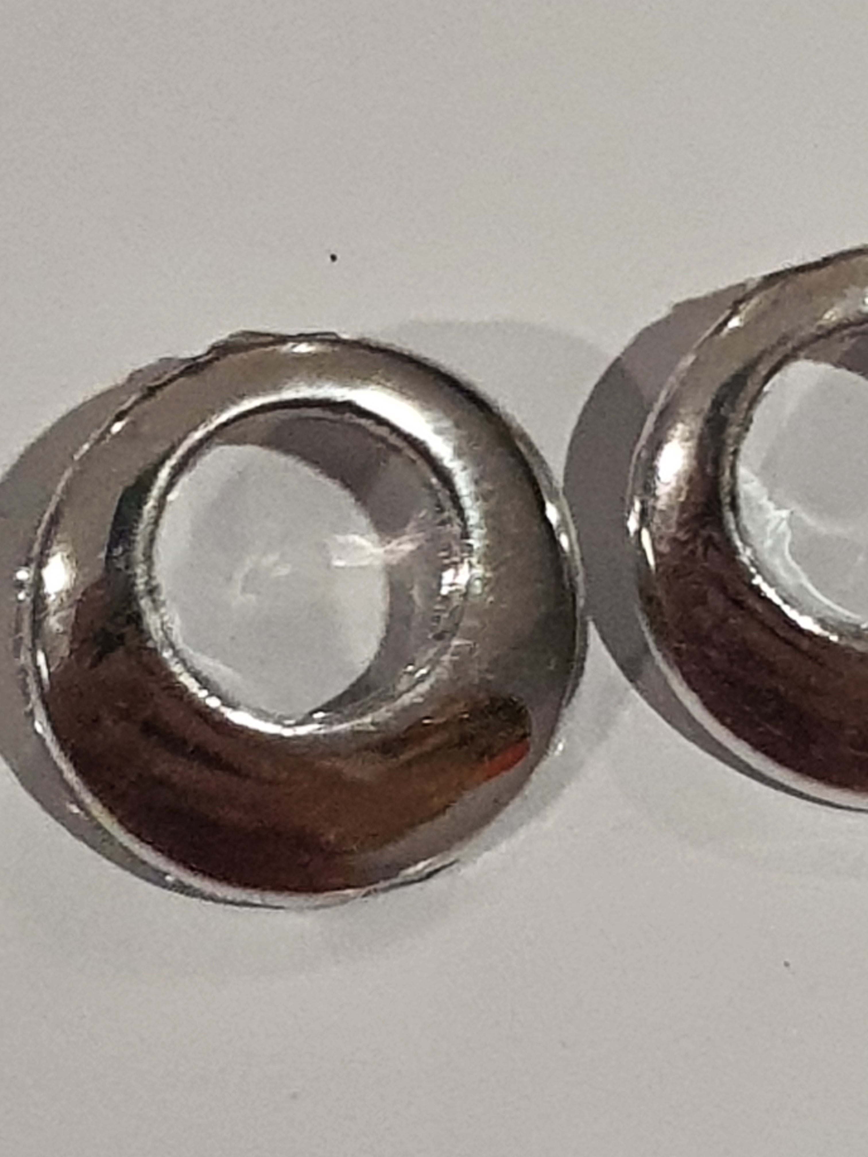 Boucles d'oreilles Bratz argentées rondes ajourées – Bijoux originaux MGA