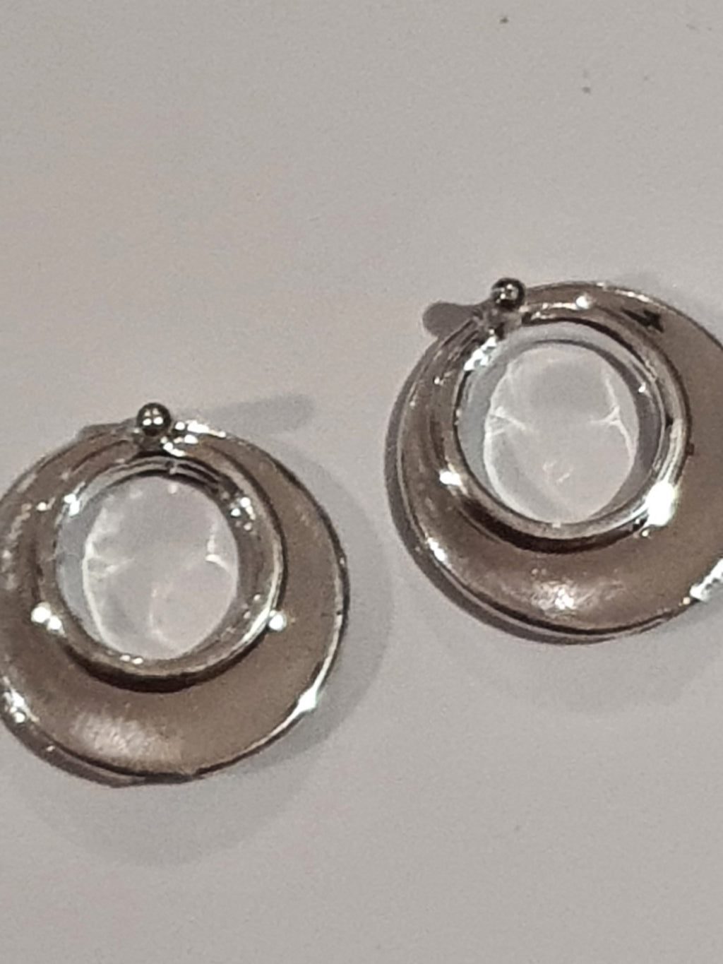 Boucles d'oreilles Bratz argentées rondes ajourées – Bijoux originaux MGA