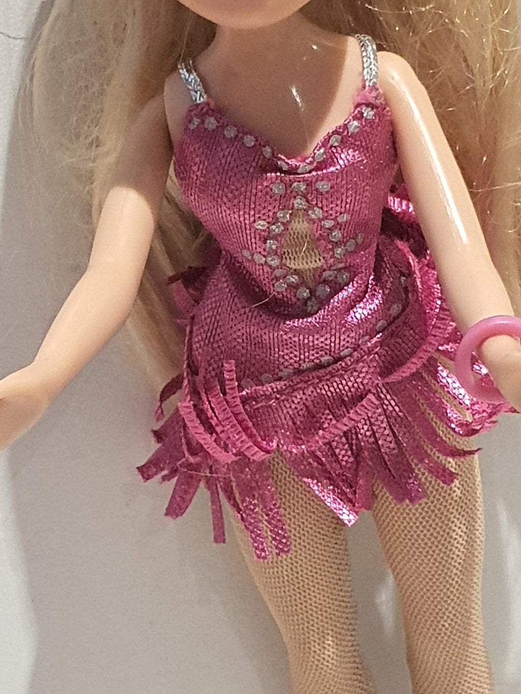 Bratz Play Sportz Ice Skating Cloe – Poupée avec tenue et accessoires