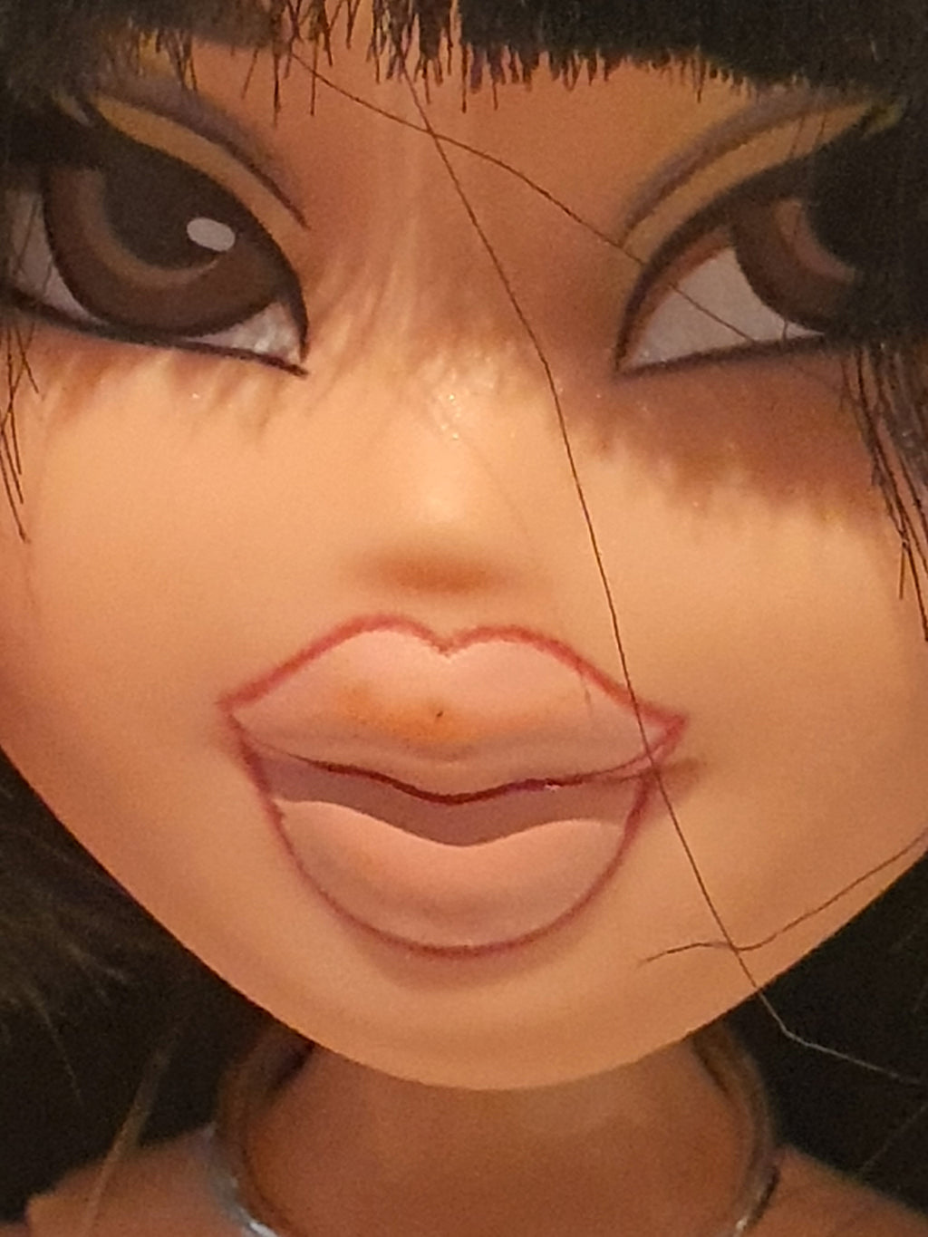 Bratz Flashback Fever Jade – Poupée avec tenue et accessoires