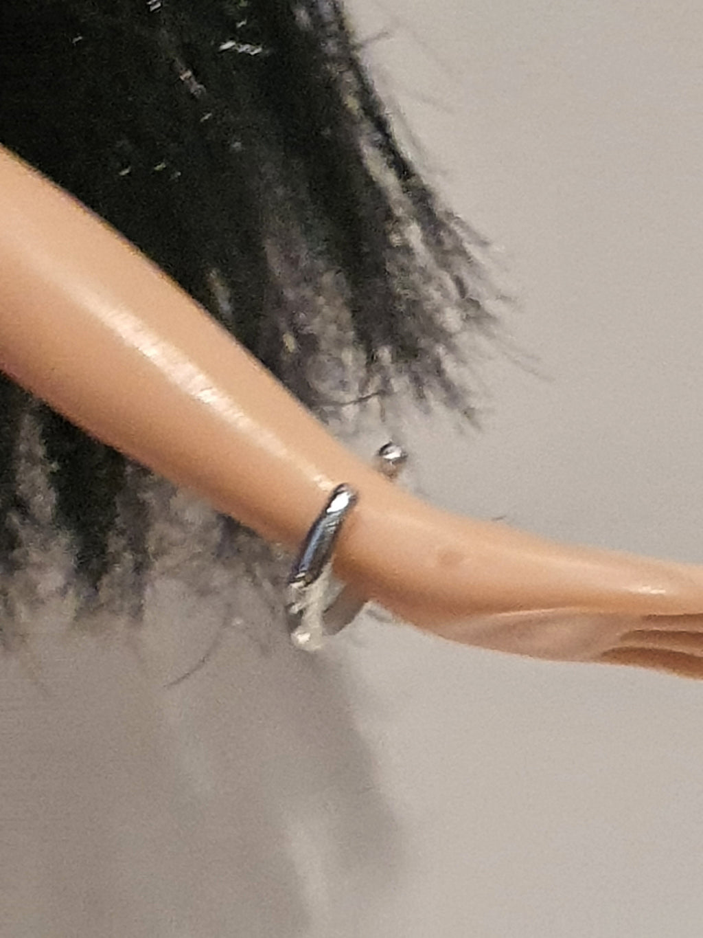 Bratz Flashback Fever Jade – Poupée avec tenue et accessoires