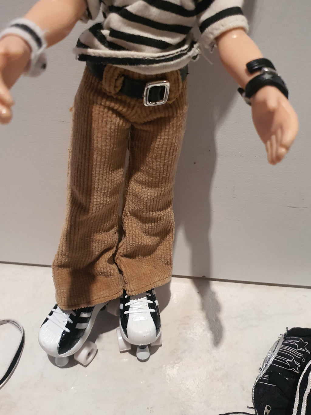 Bratz Boyz Koby Flashback – Doll with Clothes and Accessories