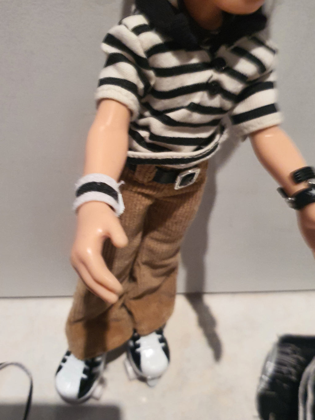 Bratz Boyz Koby Flashback – Doll with Clothes and Accessories