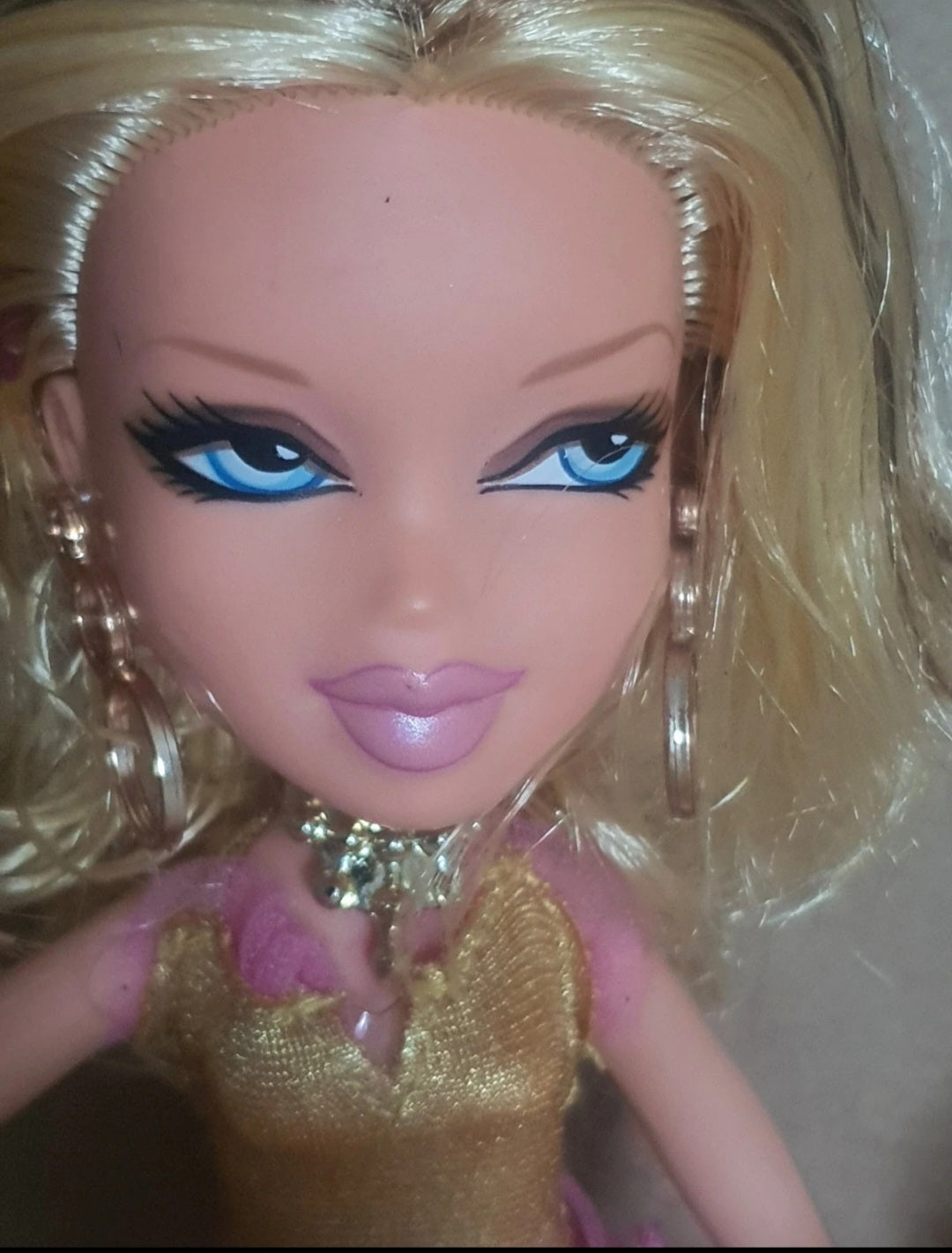 Bratz familiez cloe world complete
