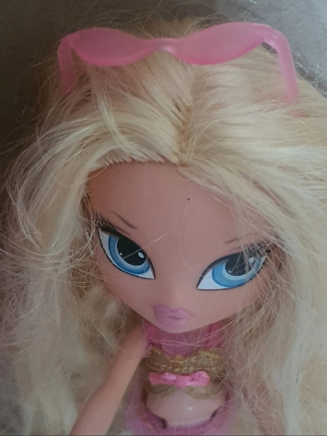 Bratz familiez cloe world complete