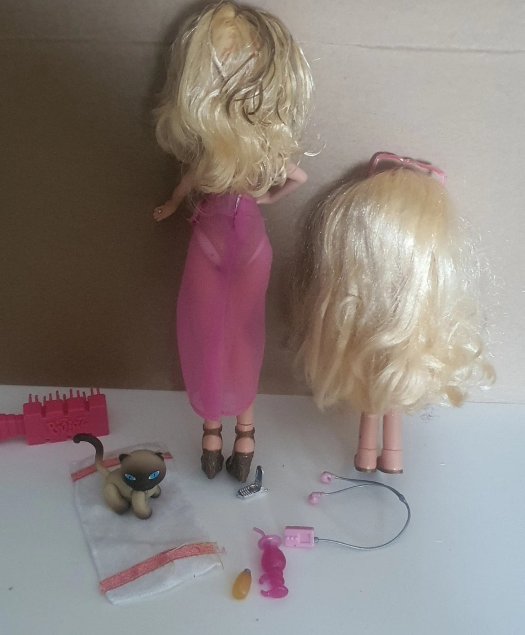 Bratz familiez cloe world complete