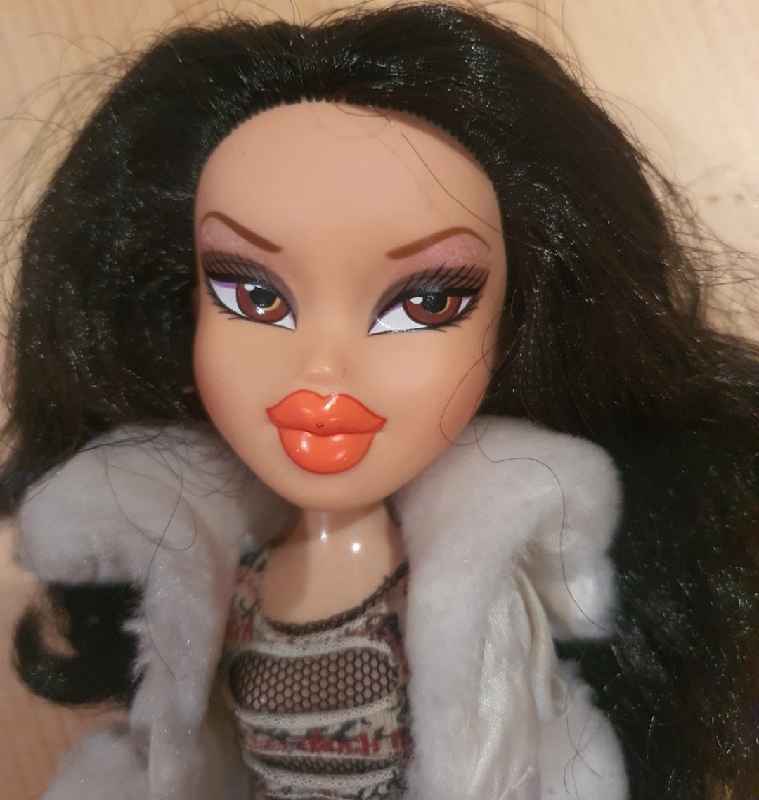Bratz jade neon pop relookée