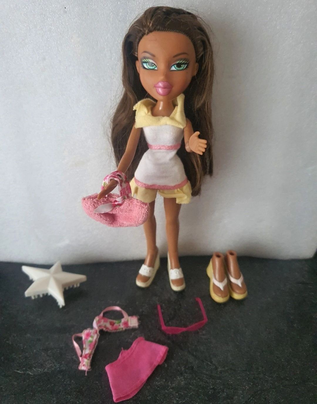 Bratz spring breack yasmin