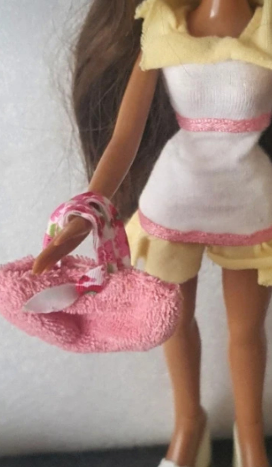Bratz spring breack yasmin