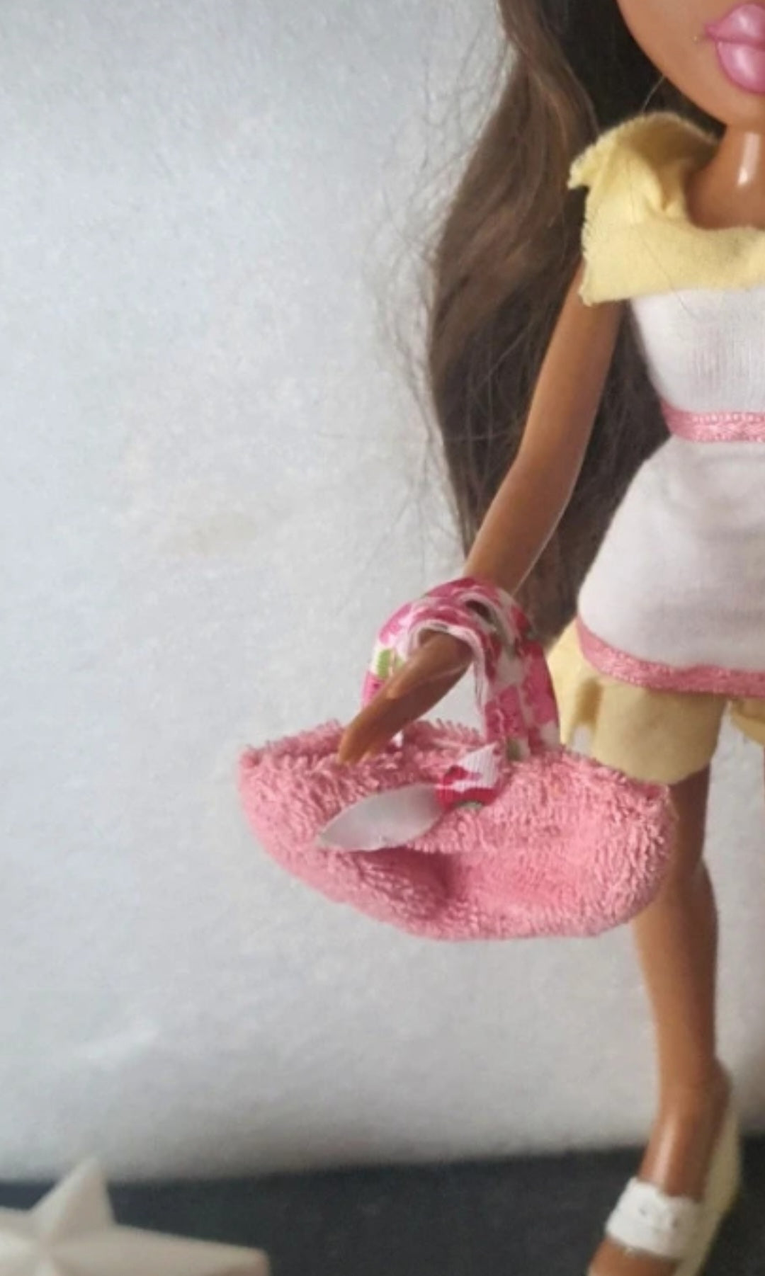 Bratz spring breack yasmin