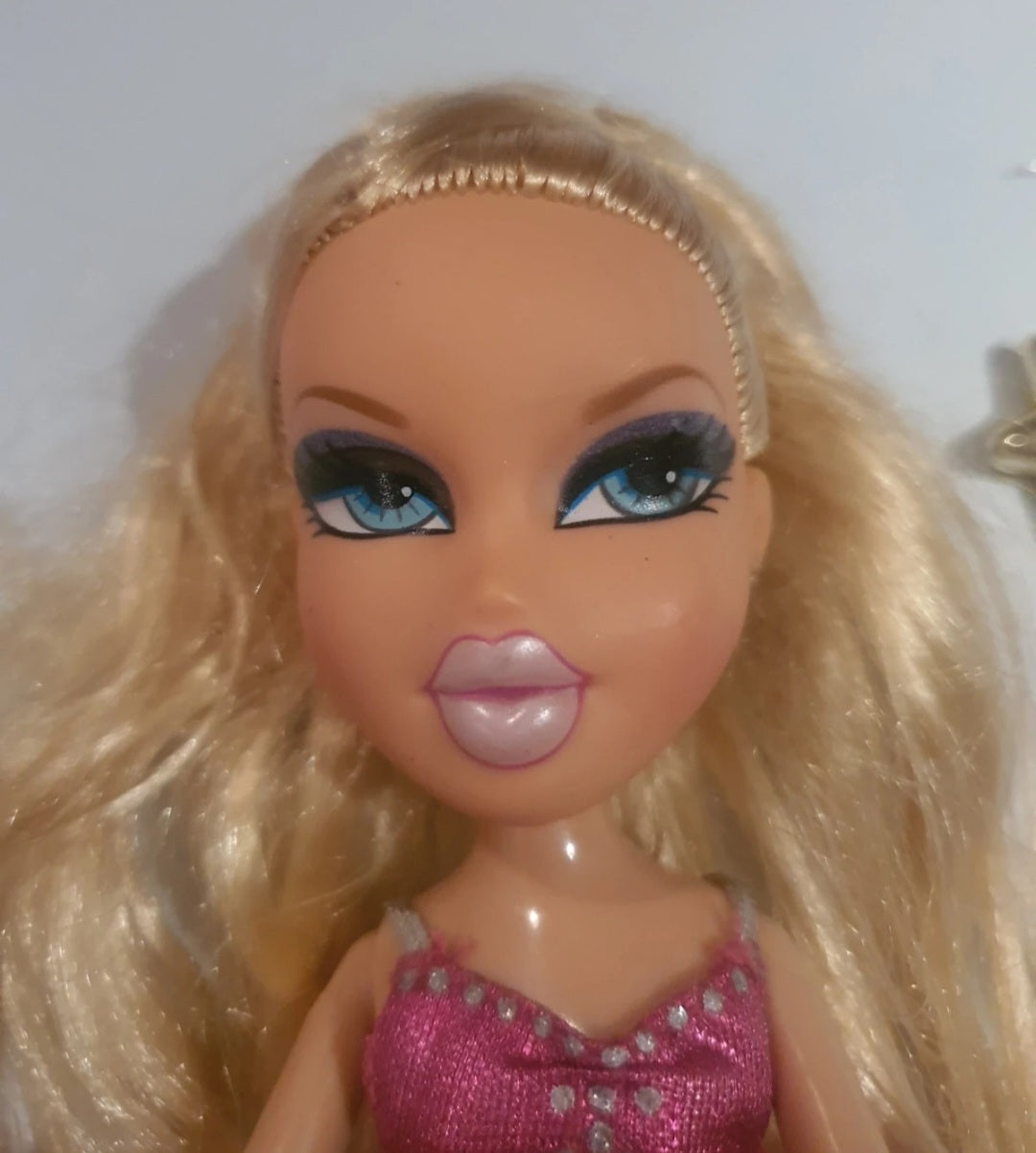 Bratz cloe sportz ice skating