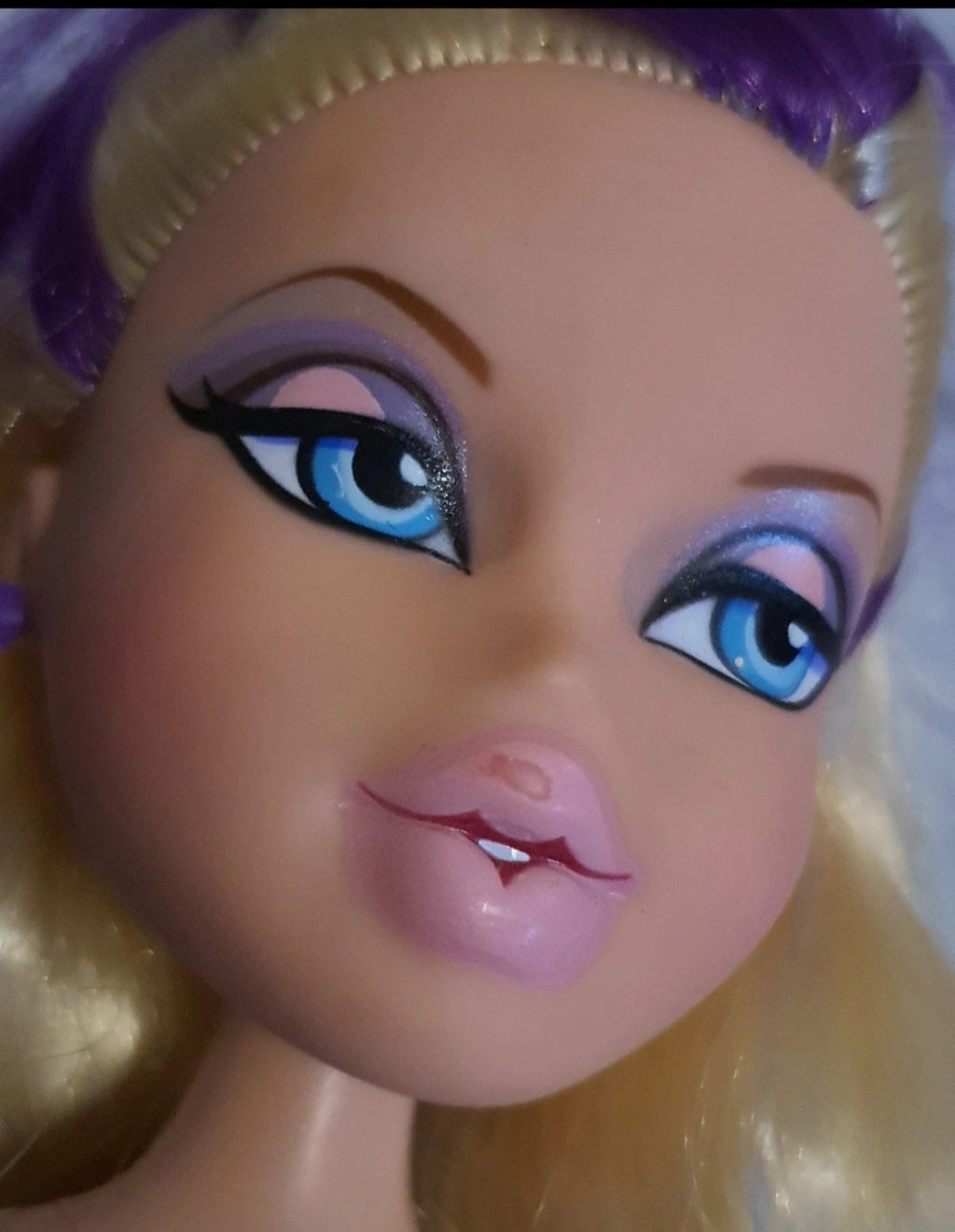 Bratz cloe on the mic