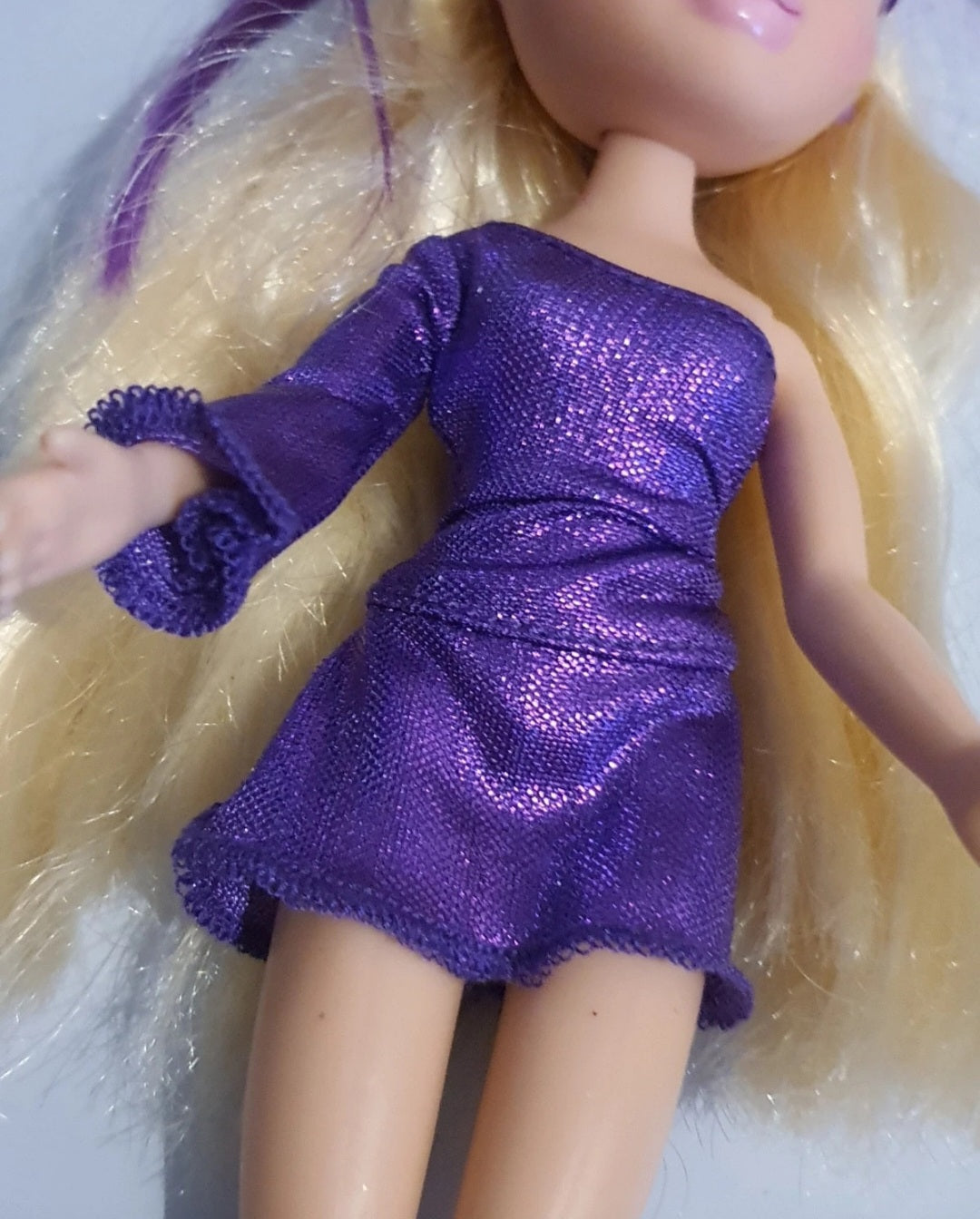 Bratz cloe on the mic