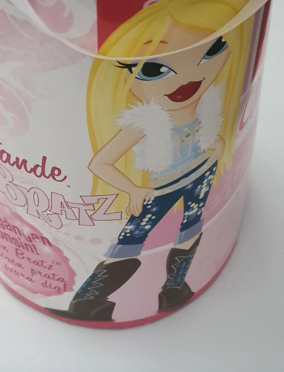 Bratz Talking Cloe (version suédoise) – Neuve en boîte