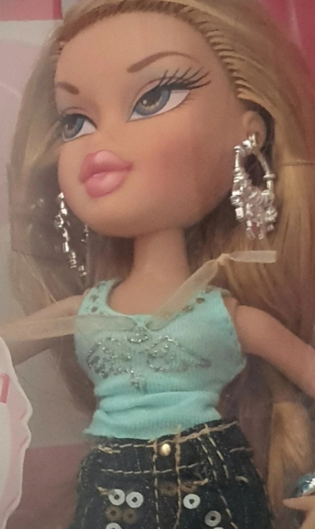 Bratz Talking Cloe (version suédoise) – Neuve en boîte