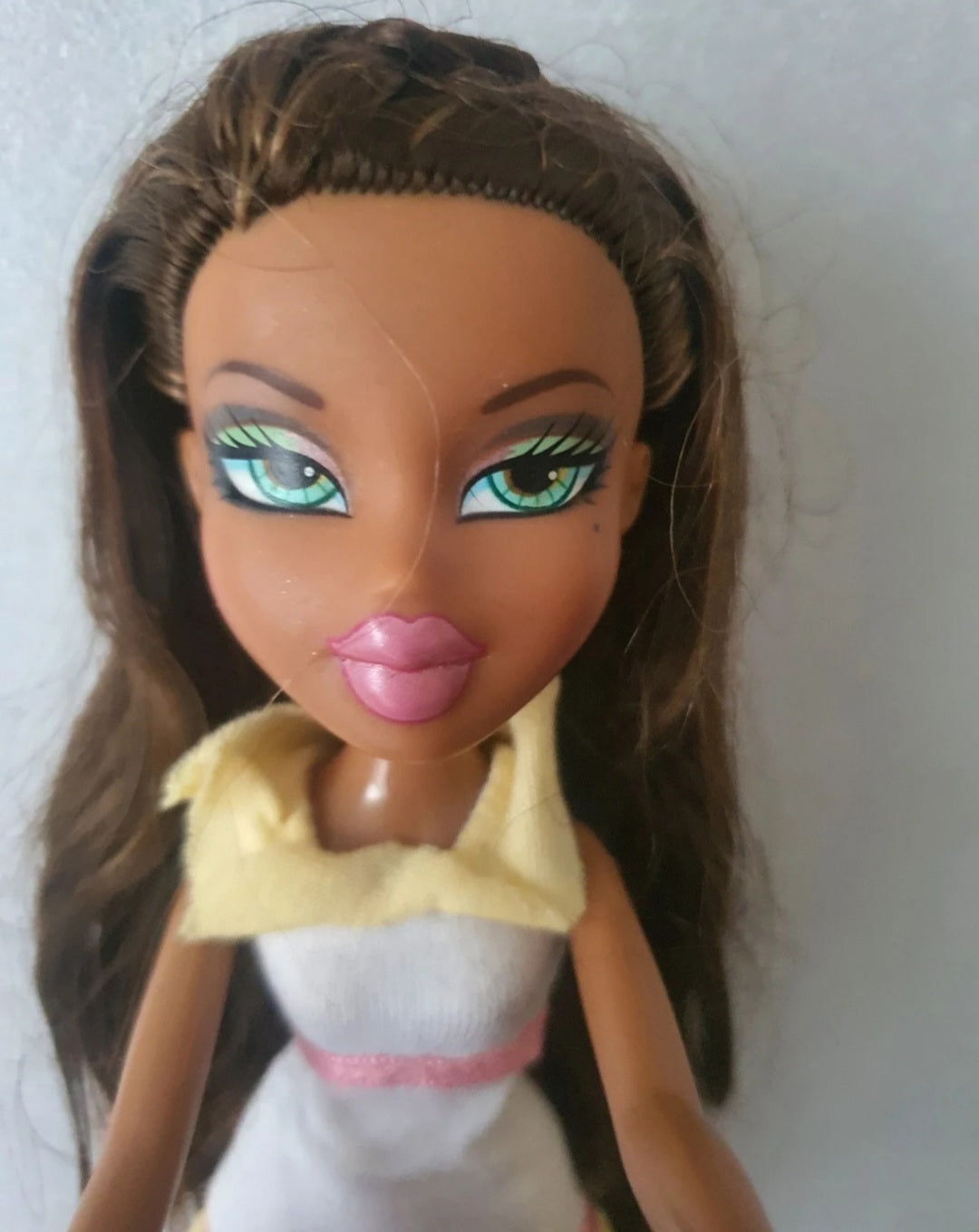 Bratz Yasmin Spring Break – Poupée avec accessoires 🌴☀️
