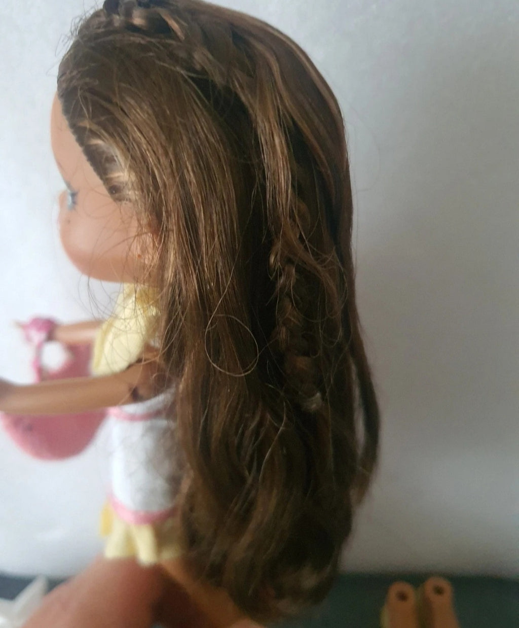 Bratz Yasmin Spring Break – Poupée avec accessoires 🌴☀️