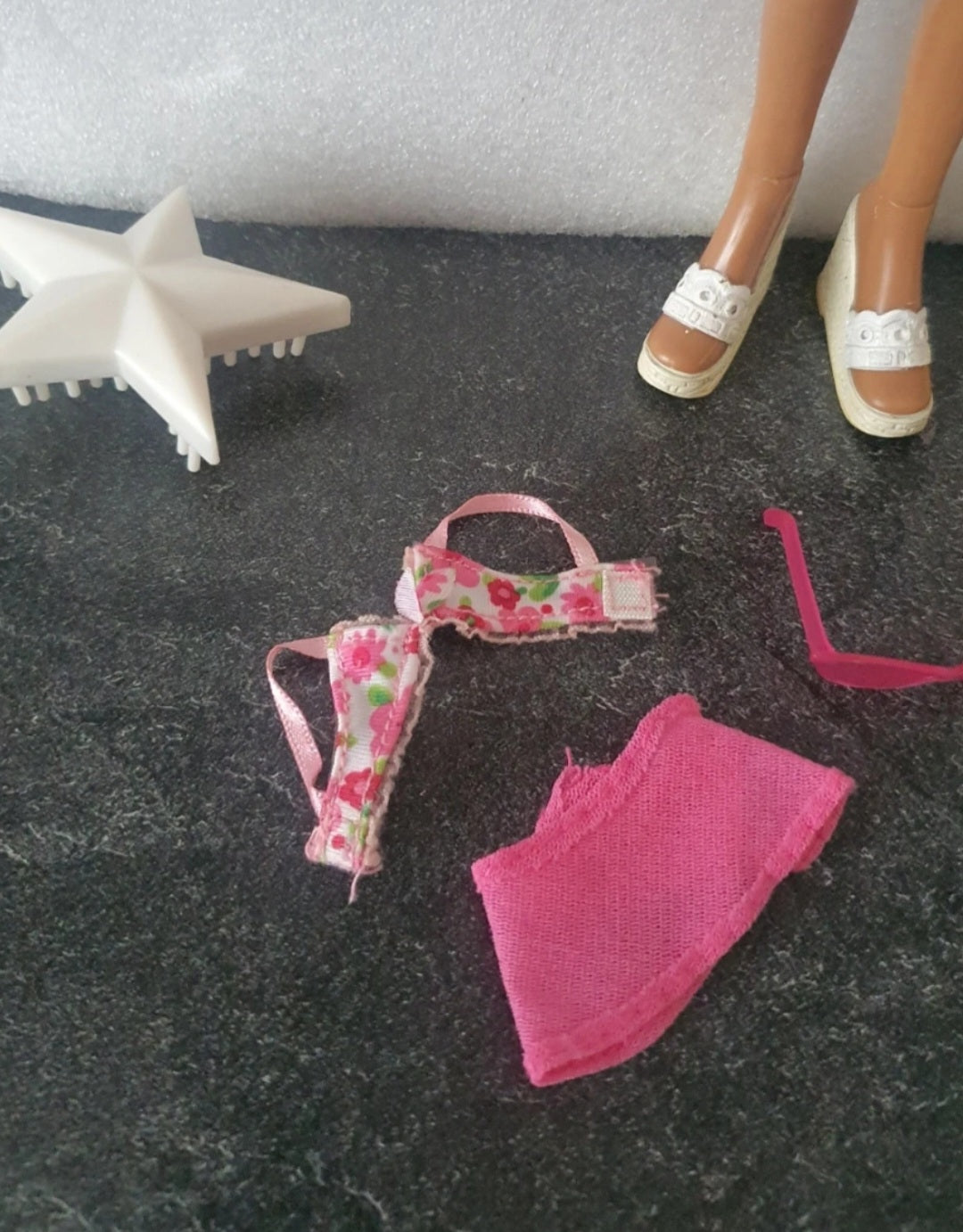 Bratz Yasmin Spring Break – Poupée avec accessoires 🌴☀️