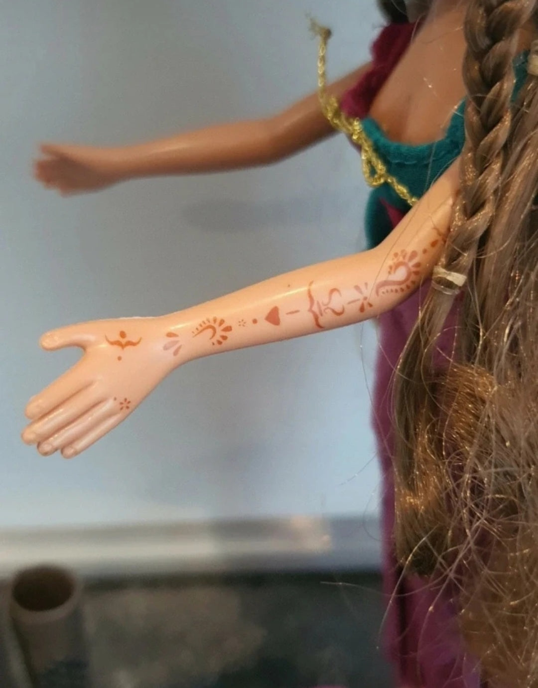 Bratz Yasmin Genie – Poupée avec deux tenues et accessoires ✨