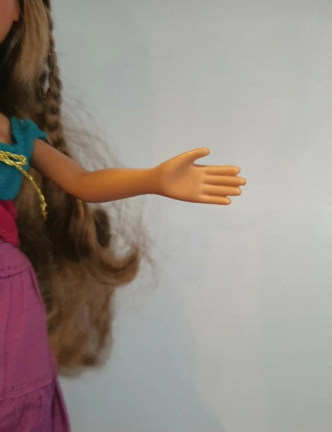 Bratz Yasmin Genie – Poupée avec deux tenues et accessoires ✨