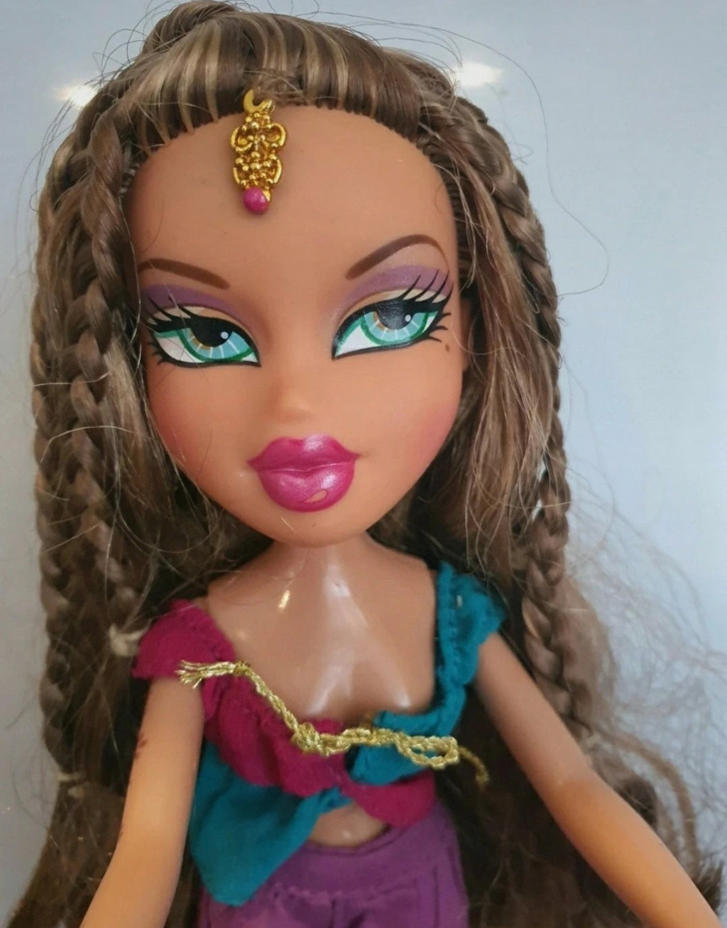 Bratz Yasmin Genie – Poupée avec deux tenues et accessoires ✨