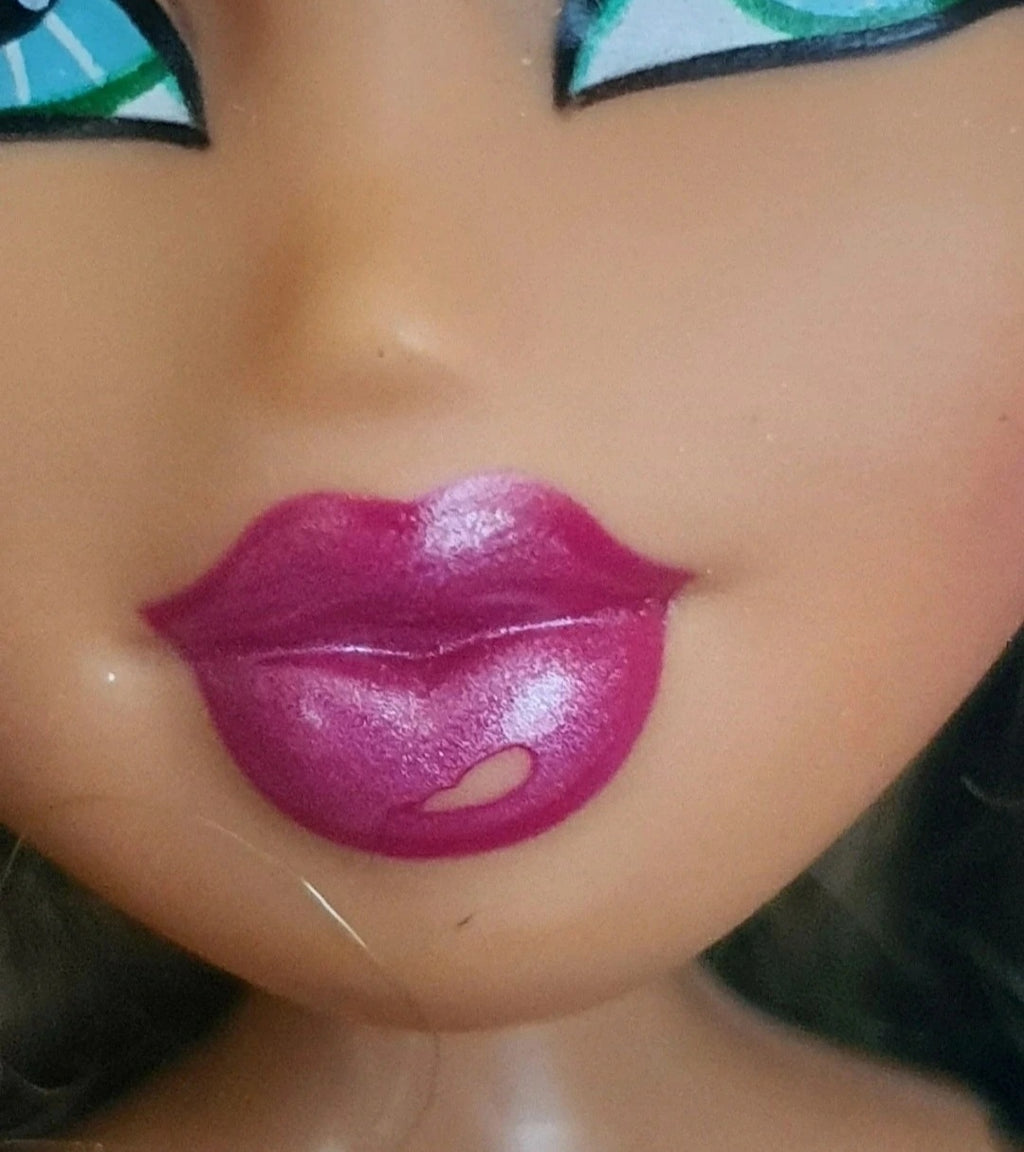 Bratz Yasmin Genie – Poupée avec deux tenues et accessoires ✨