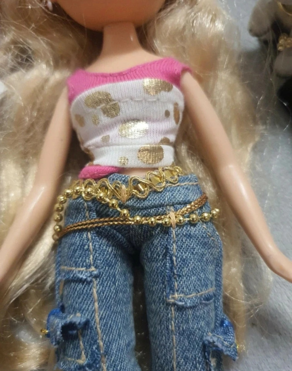 Bratz Pampered Pupz Cloe – Poupée de Collection avec Accessoires et Chien MGA