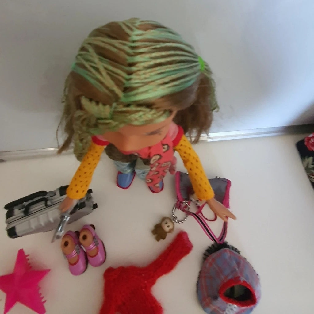 Bratz Yasmin Tokyo – MGA Collector Doll with Original Outfit and Accessories