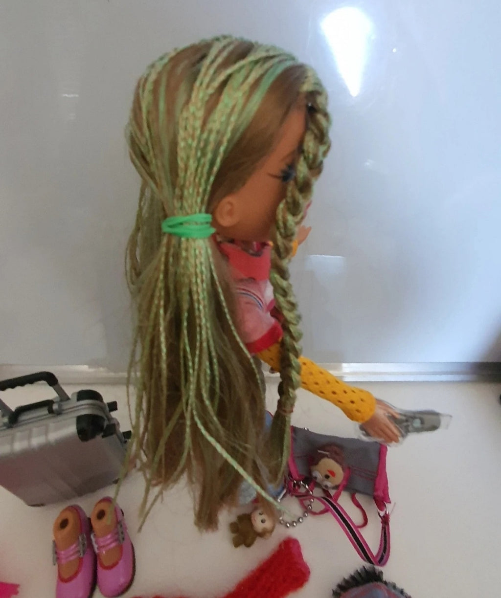 Bratz Yasmin Tokyo – MGA Collector Doll with Original Outfit and Accessories