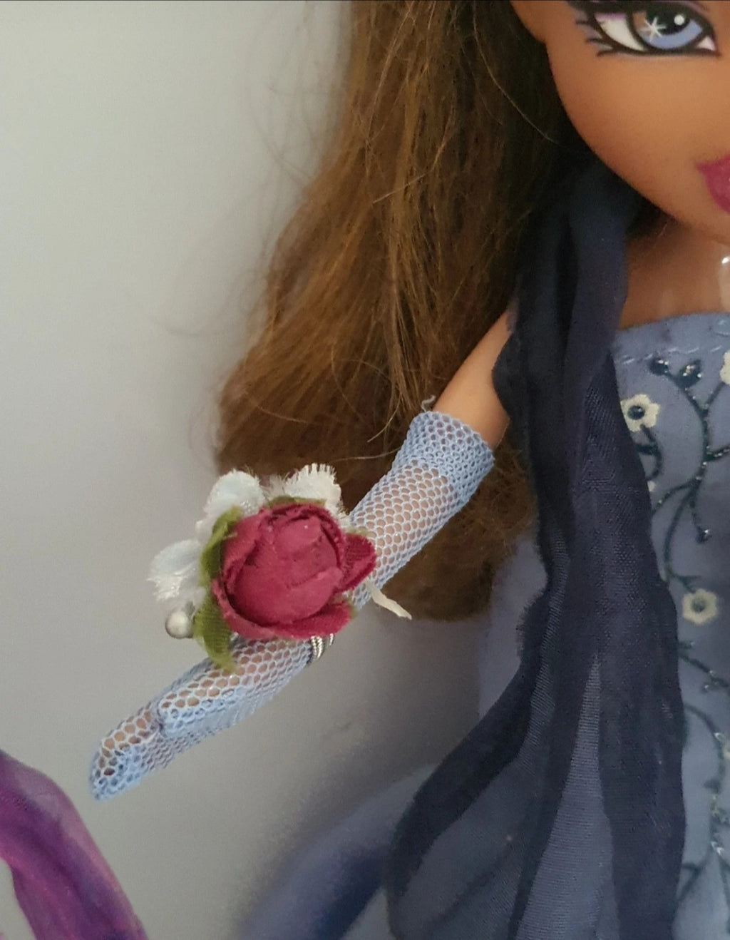 Bratz Yasmin Formal Funk – Poupée avec tenues et accessoires