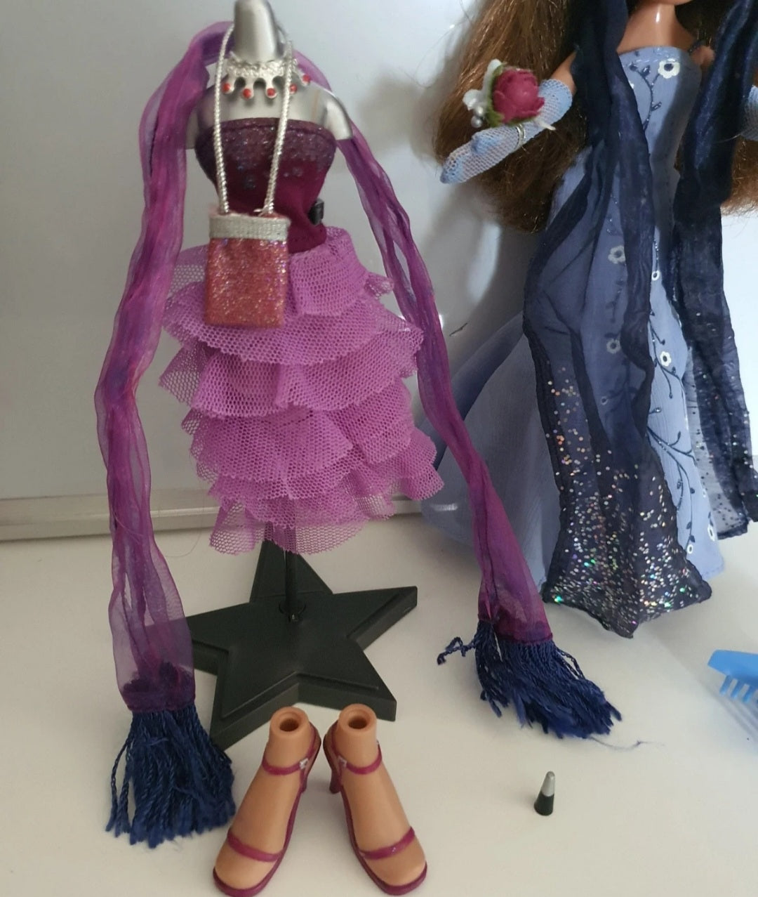 Bratz Yasmin Formal Funk – Poupée avec tenues et accessoires