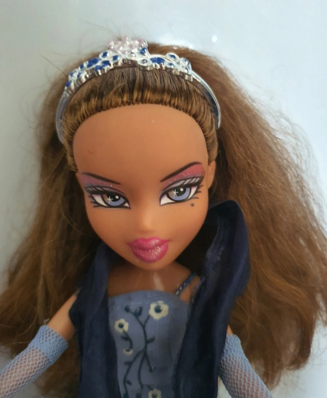 Bratz Yasmin Formal Funk – Poupée avec tenues et accessoires
