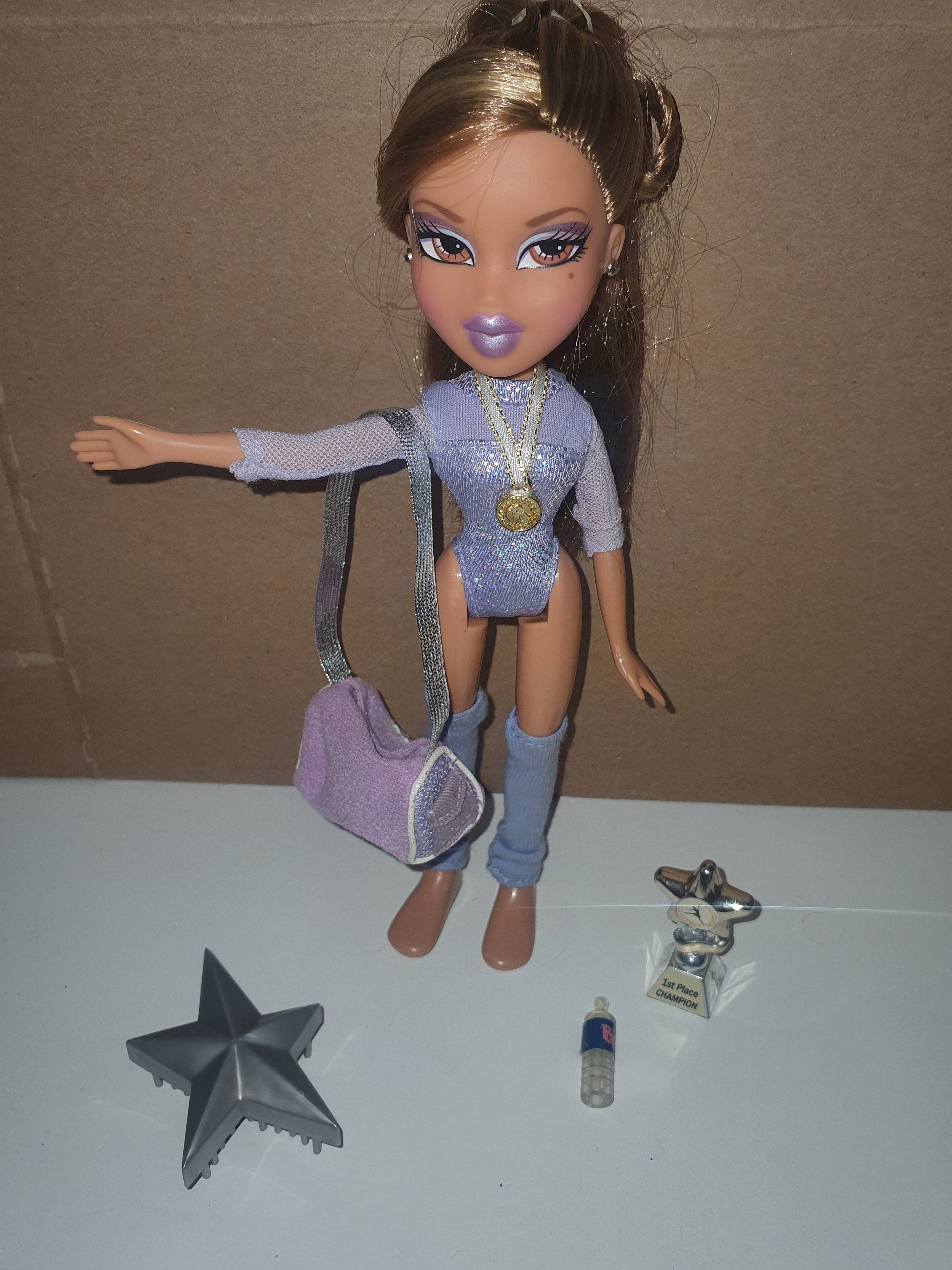 Bratz play sports gymnastics Yasmin