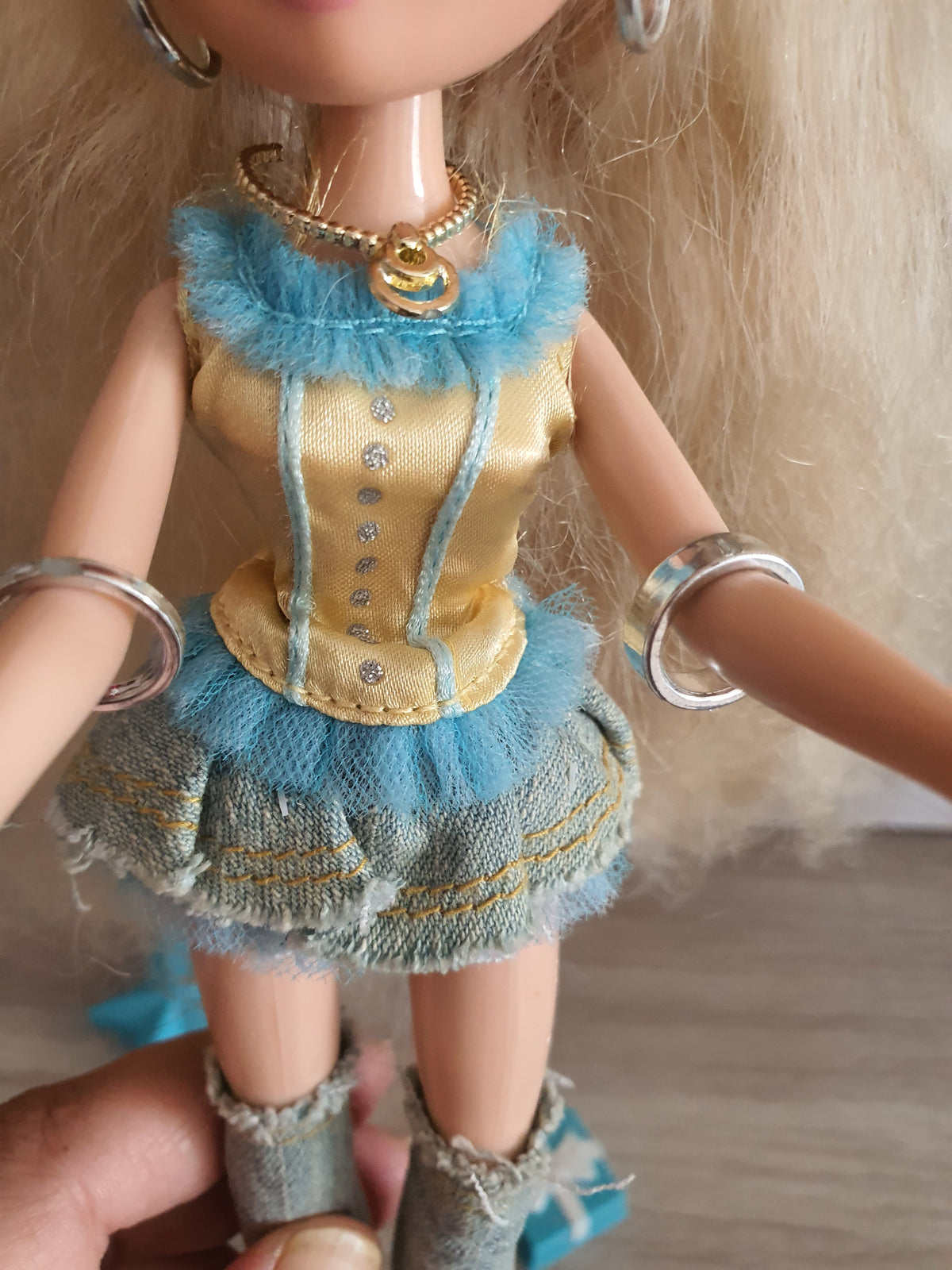 Bratz cloe party mga