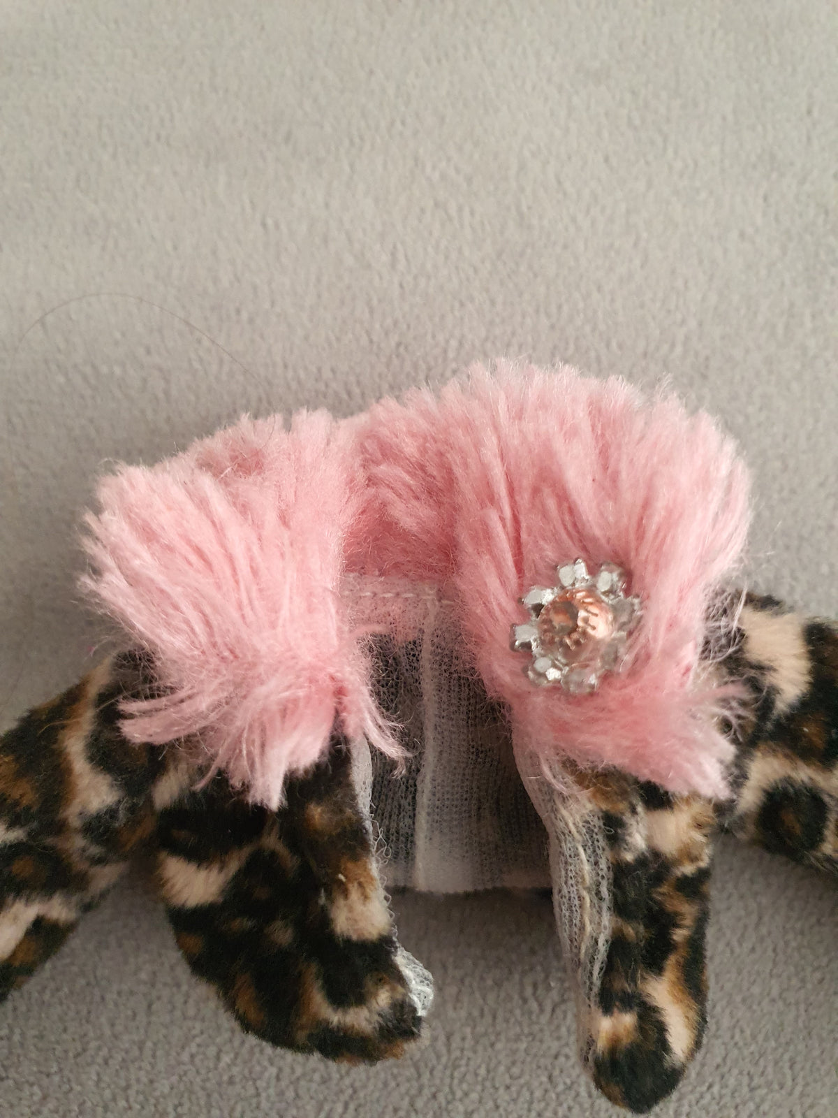 Bratz Cloe Princess – Veste léopard & fourrure rose – Originale