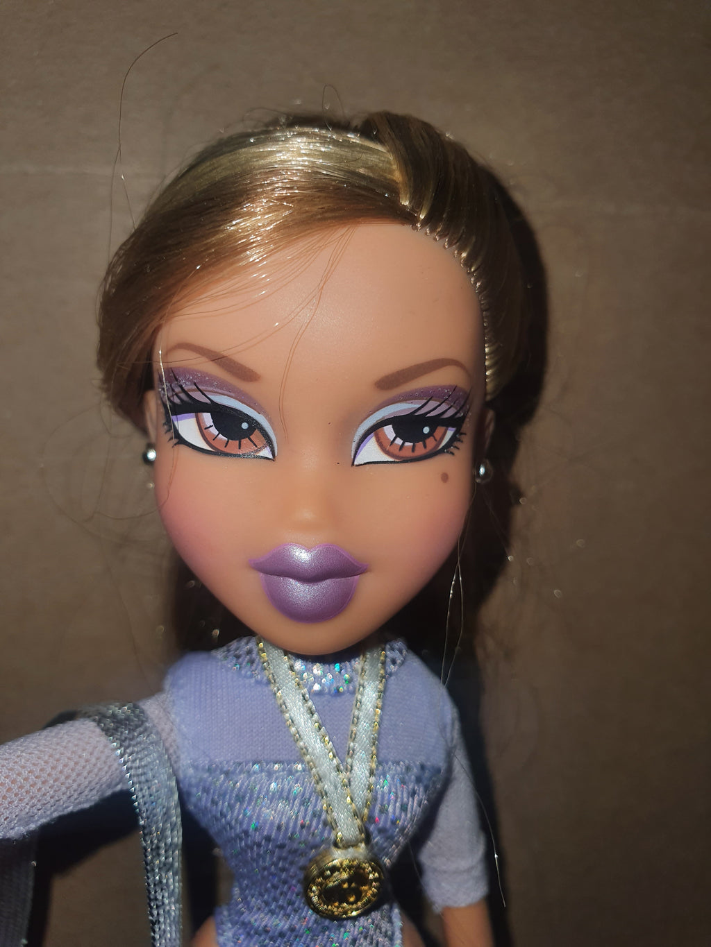 Bratz play sports gymnastics Yasmin