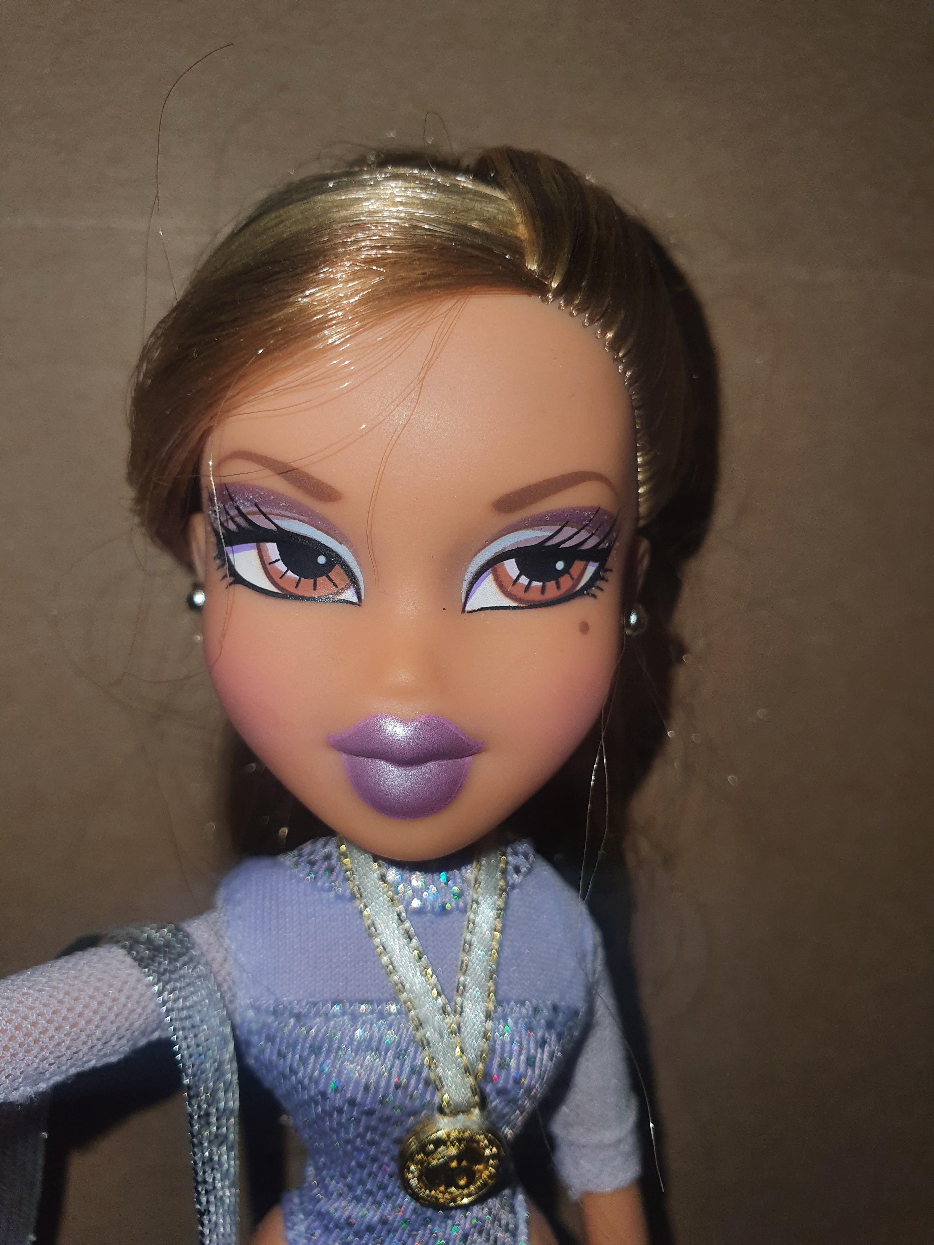 Bratz play sports gymnastics Yasmin