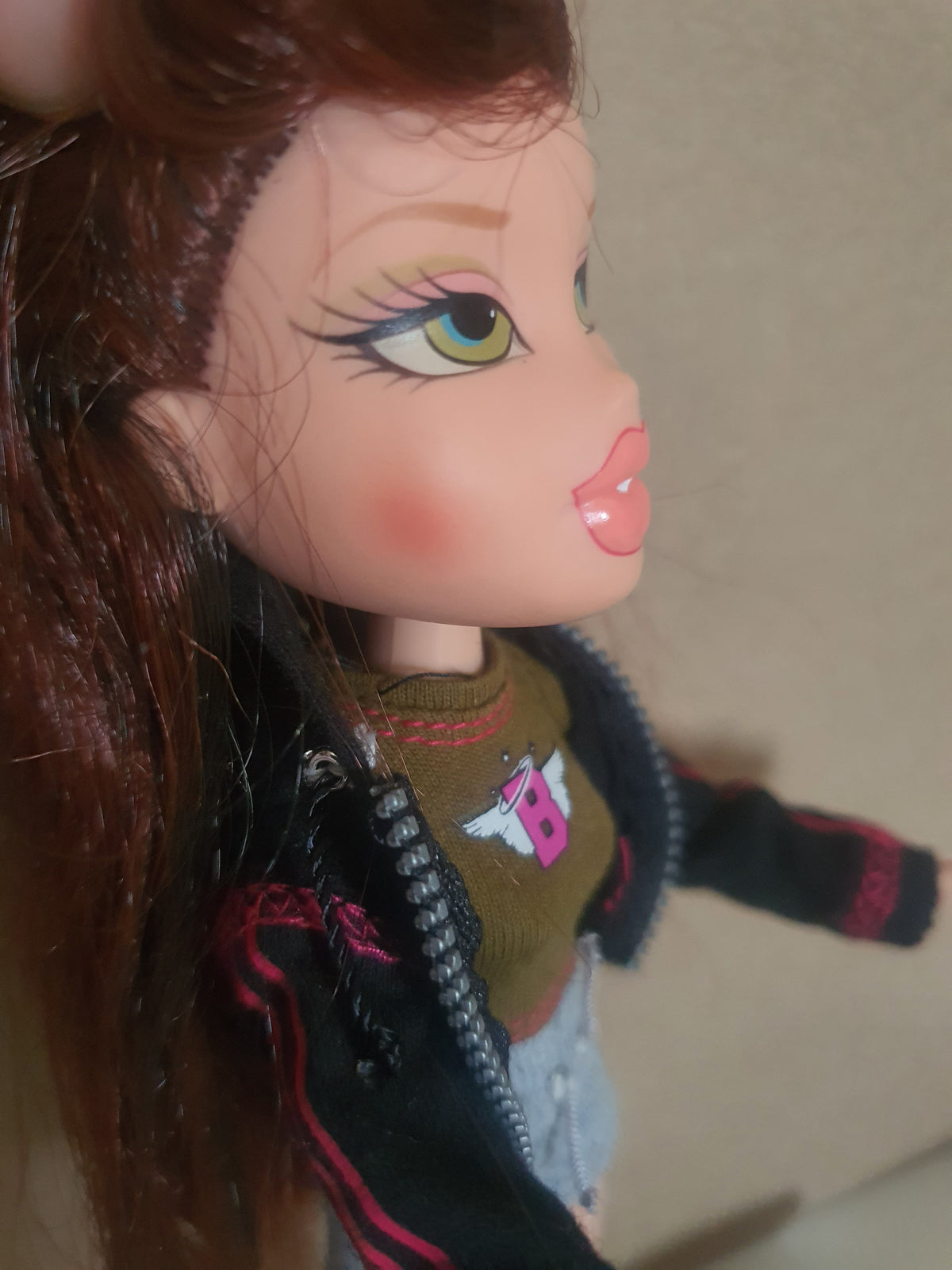Bratz Phoebe Back to School (BTS School) Doll with Clothes & Accessories